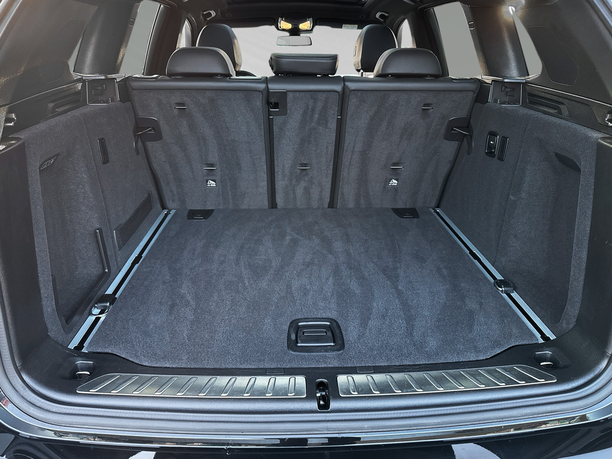 listing desktop thumbnail image 7