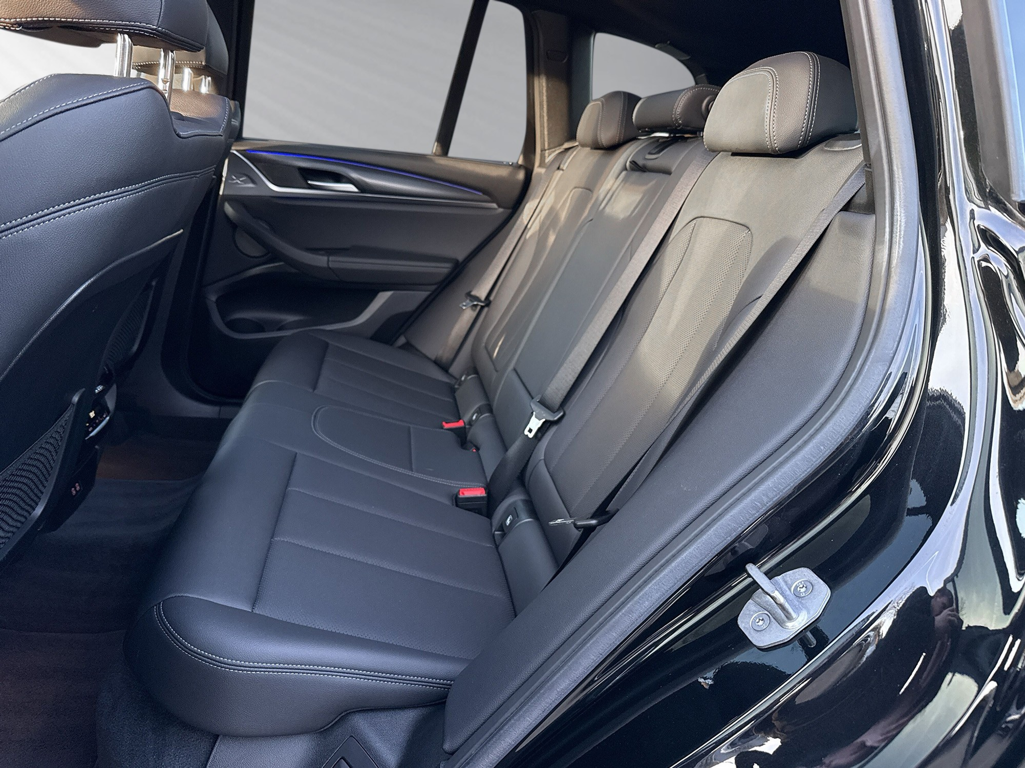 listing desktop thumbnail image 6