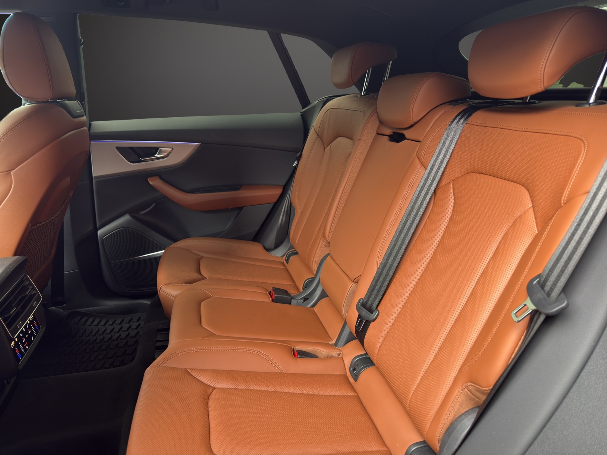 listing desktop thumbnail image 11