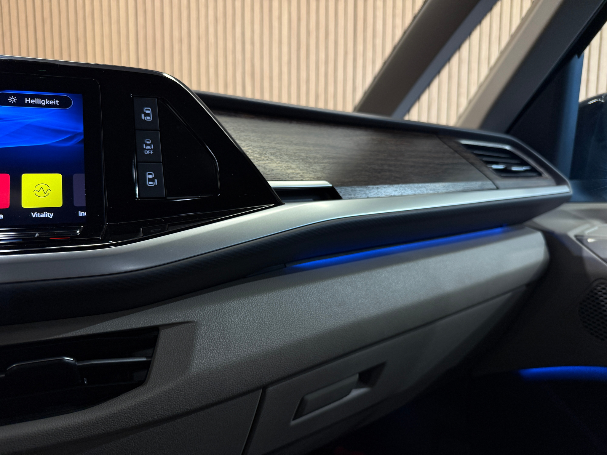 listing desktop thumbnail image 13