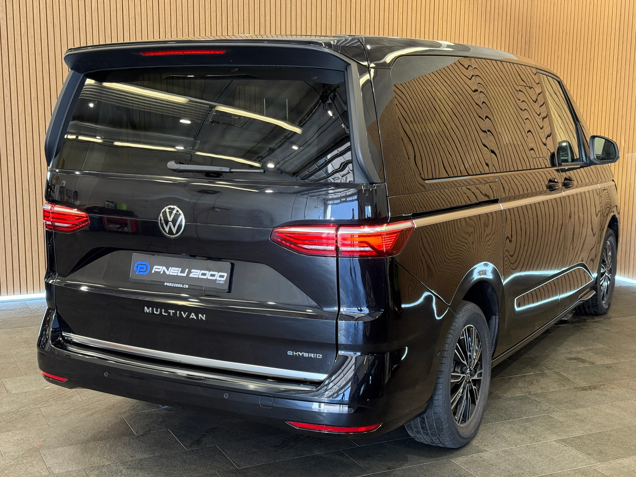 listing desktop thumbnail image 2