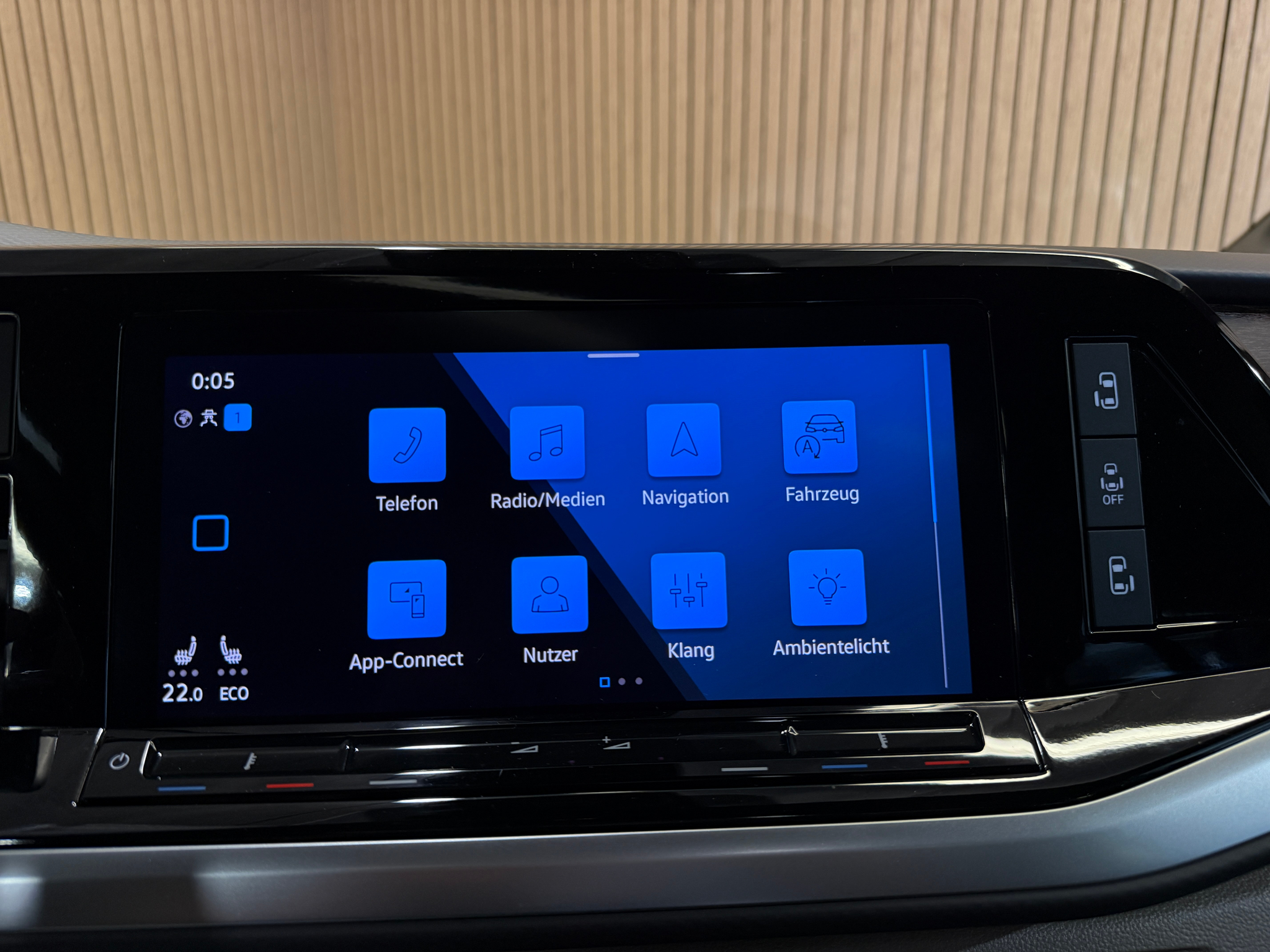 listing desktop thumbnail image 11