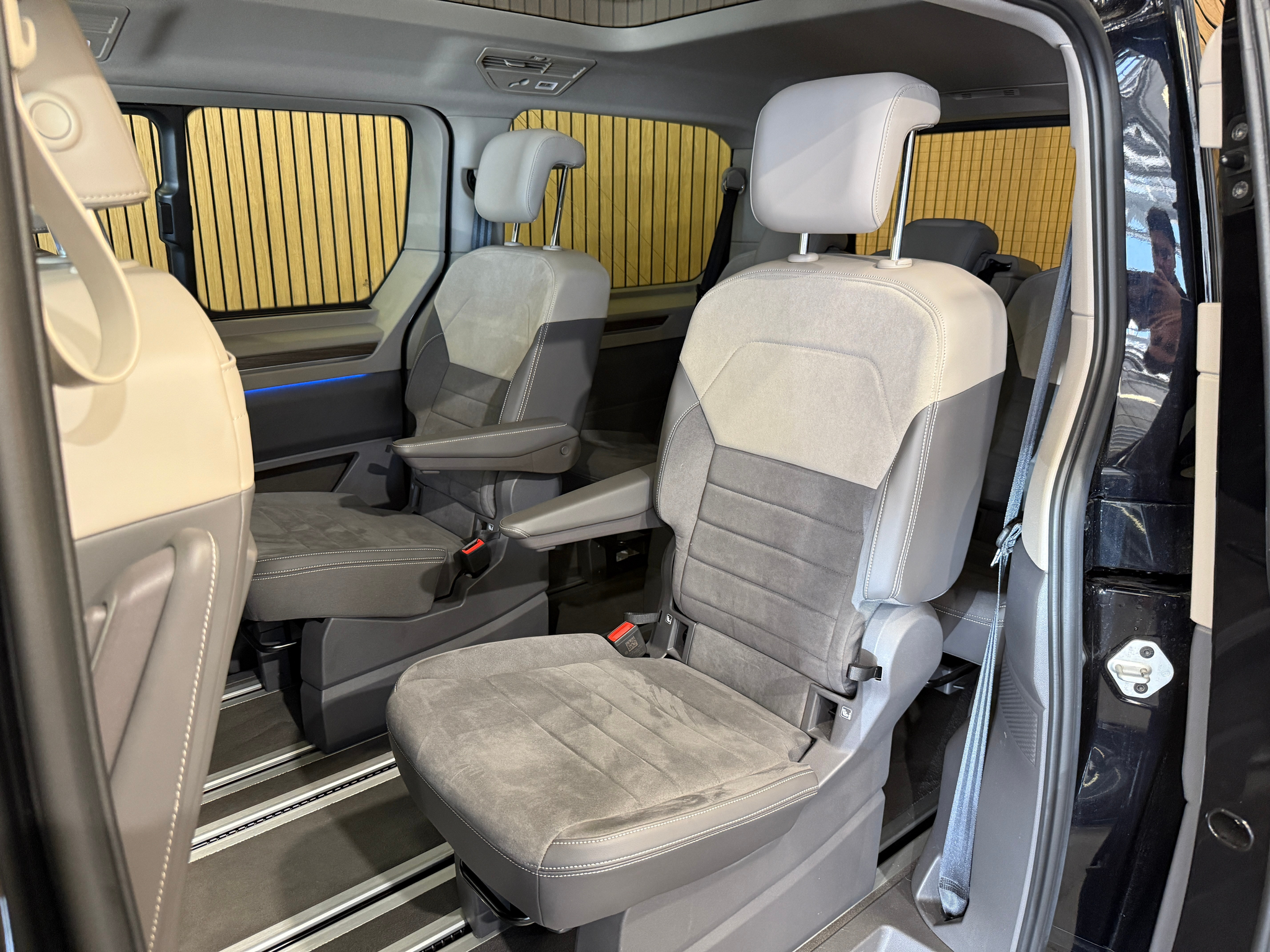 listing desktop thumbnail image 19