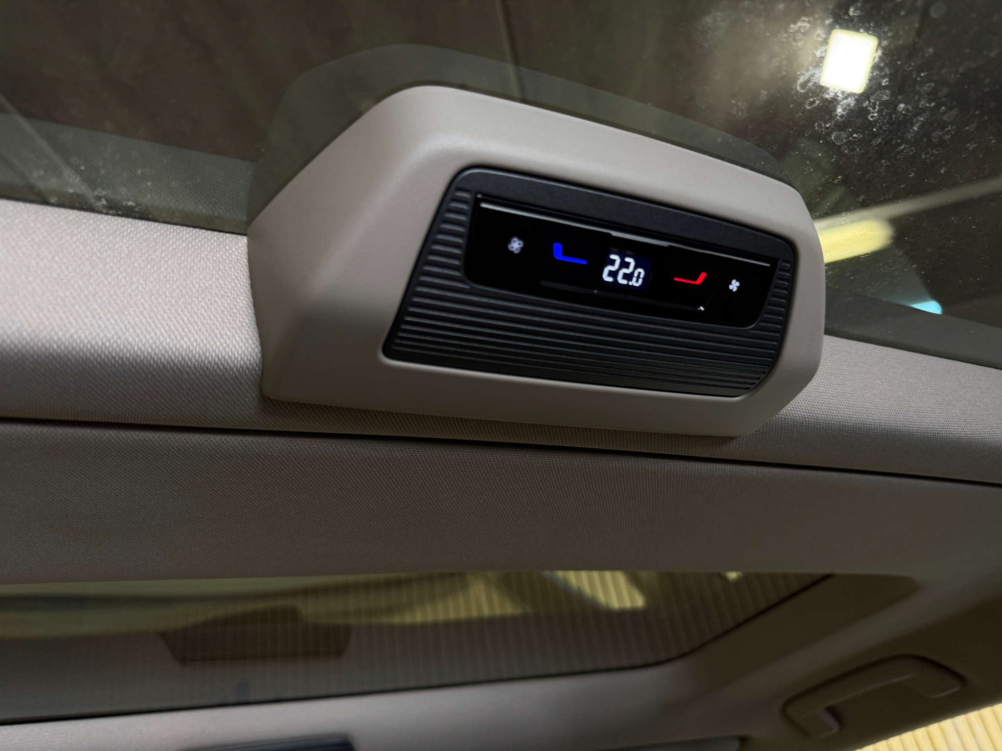 listing desktop thumbnail image 6