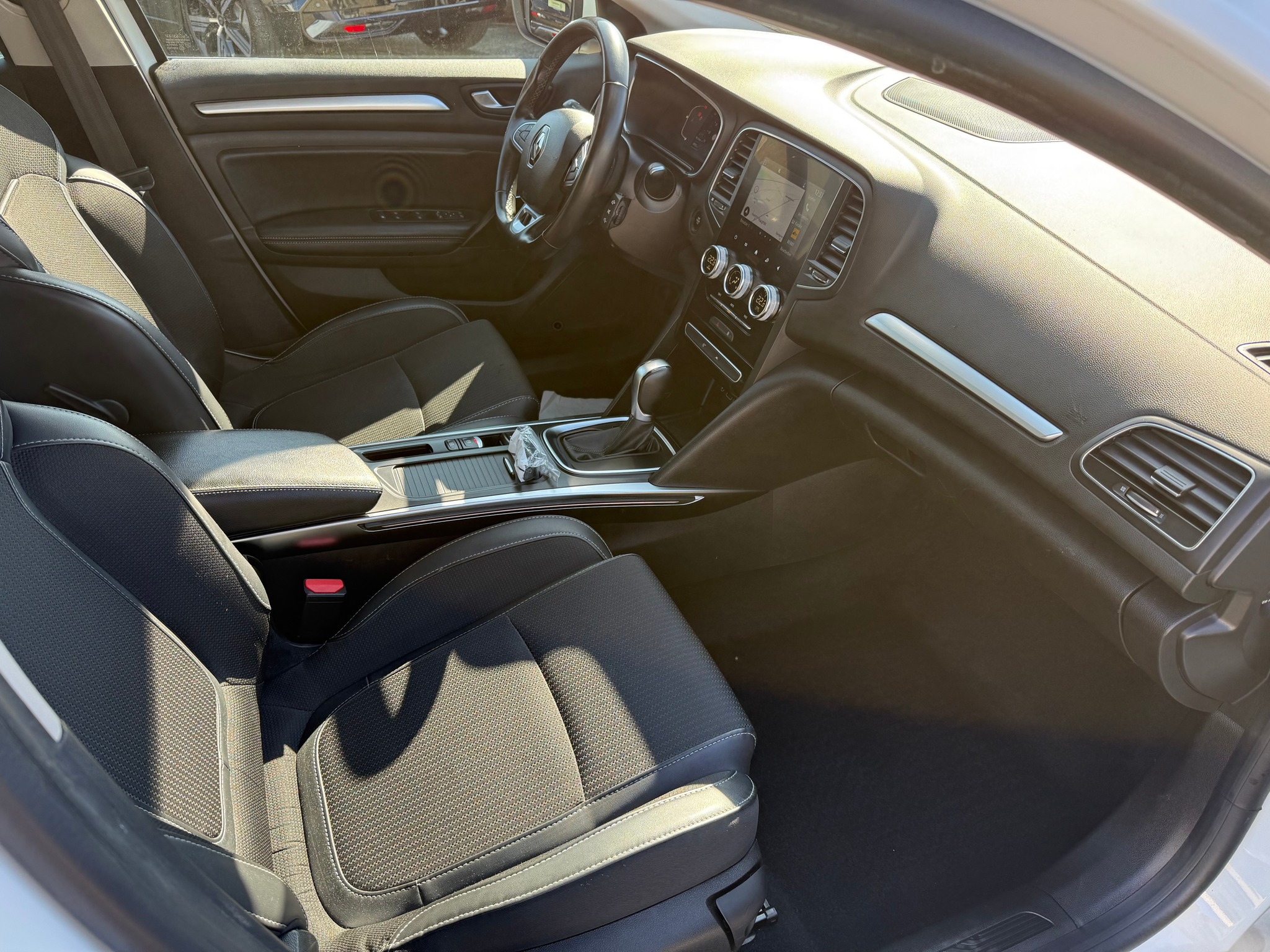 listing desktop thumbnail image 8