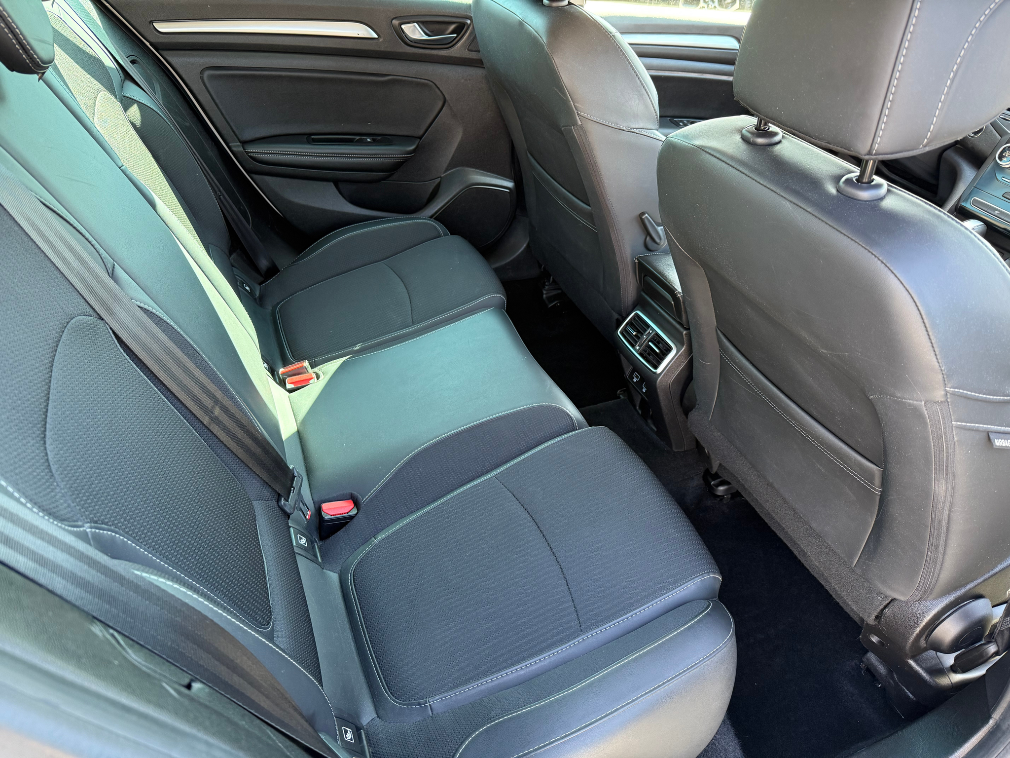 listing desktop thumbnail image 10