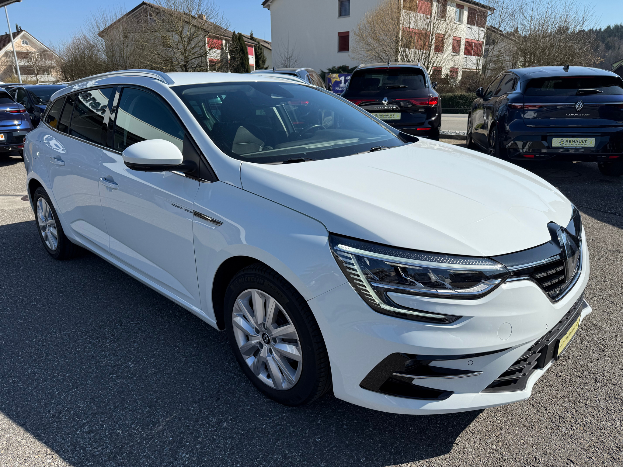 listing desktop thumbnail image 7