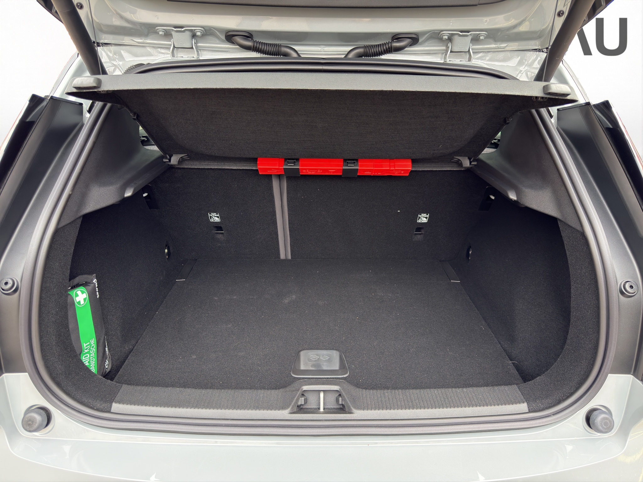 listing desktop thumbnail image 17