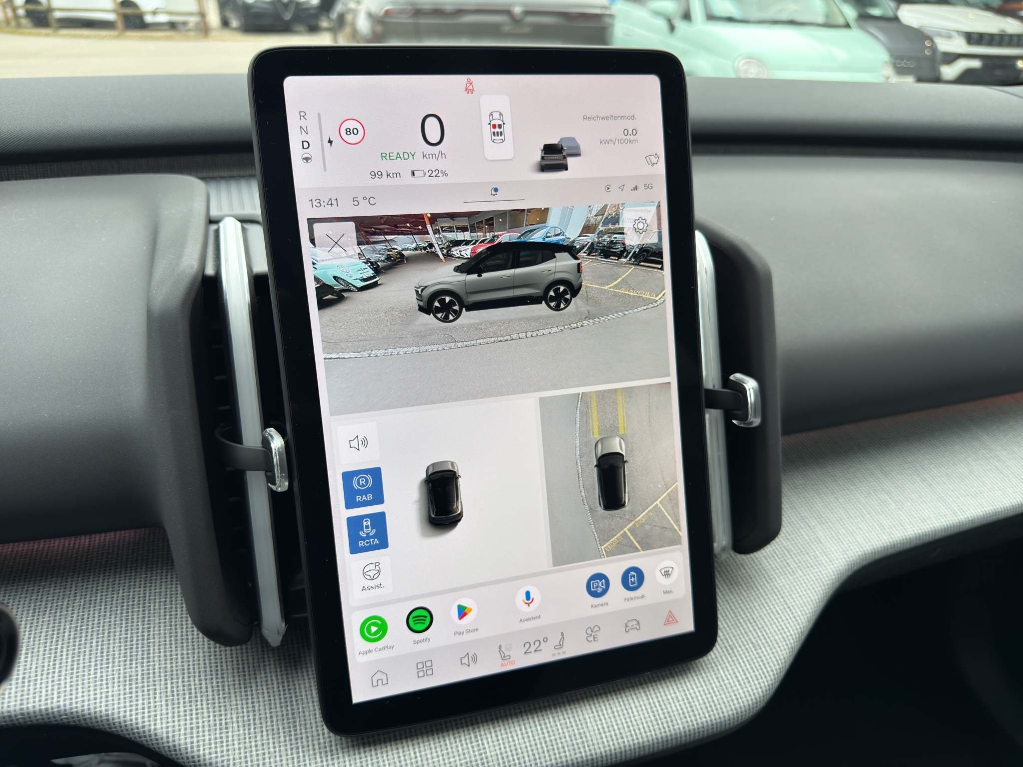 listing desktop thumbnail image 28