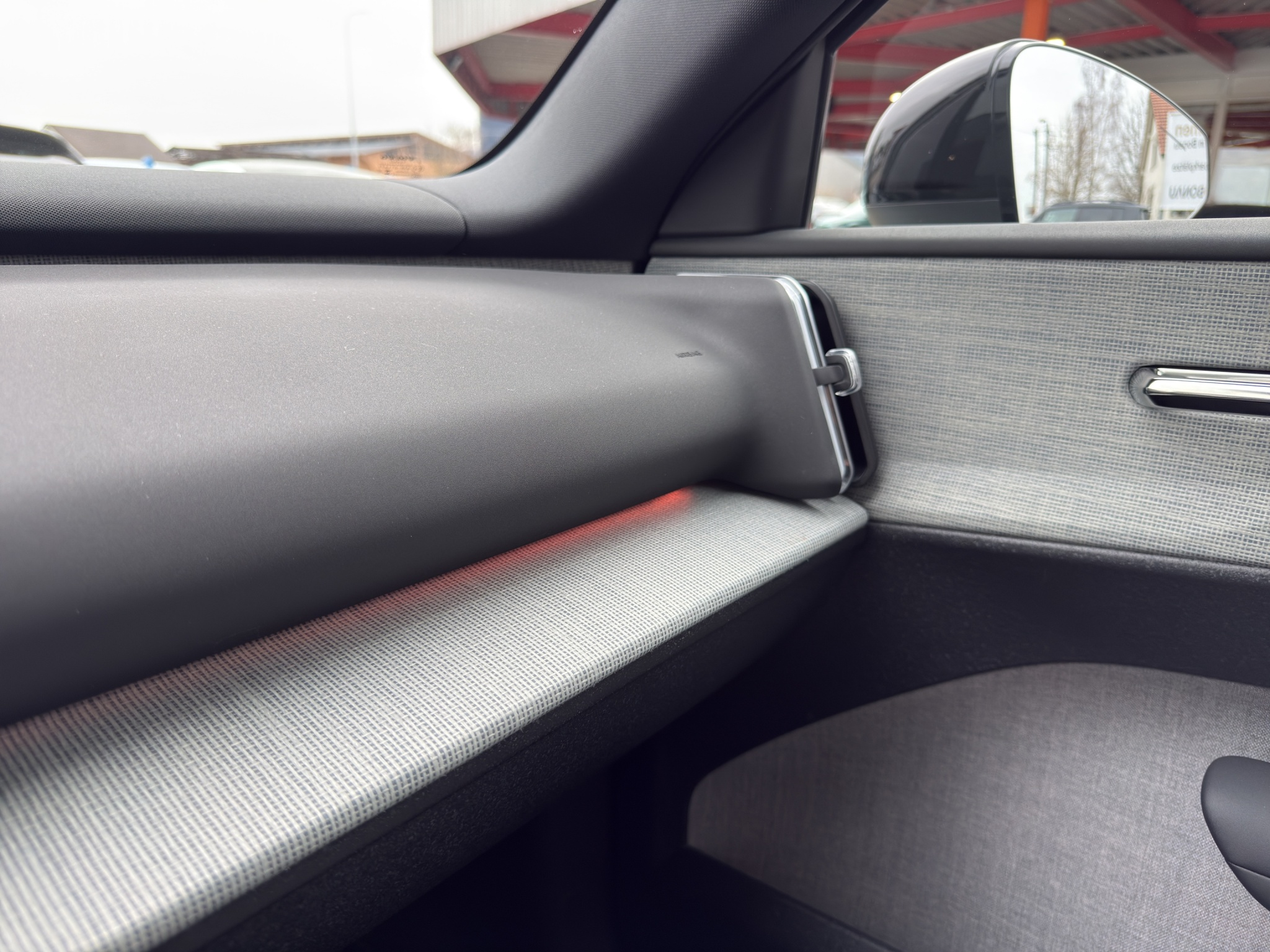 listing desktop thumbnail image 23