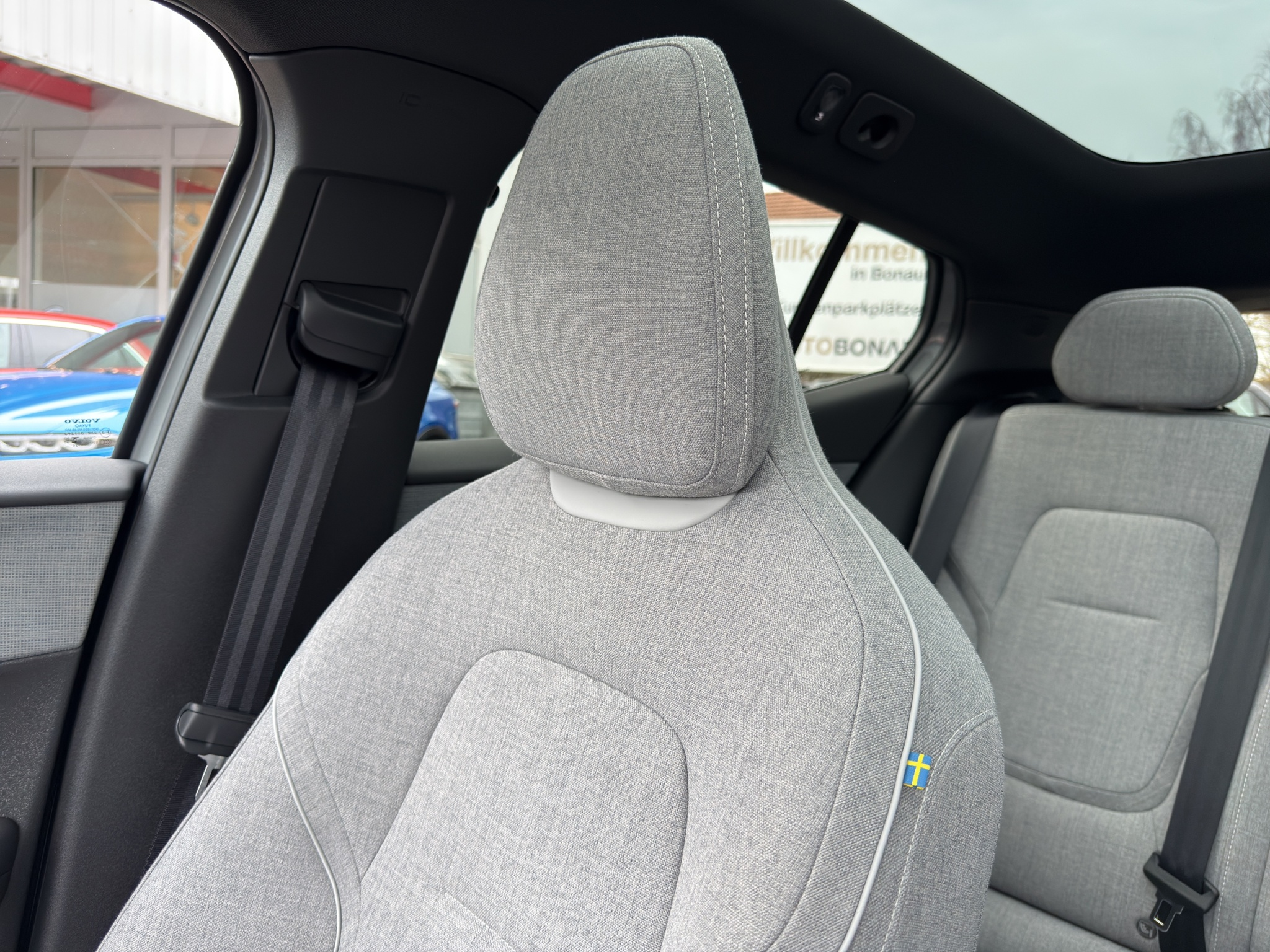 listing desktop thumbnail image 26