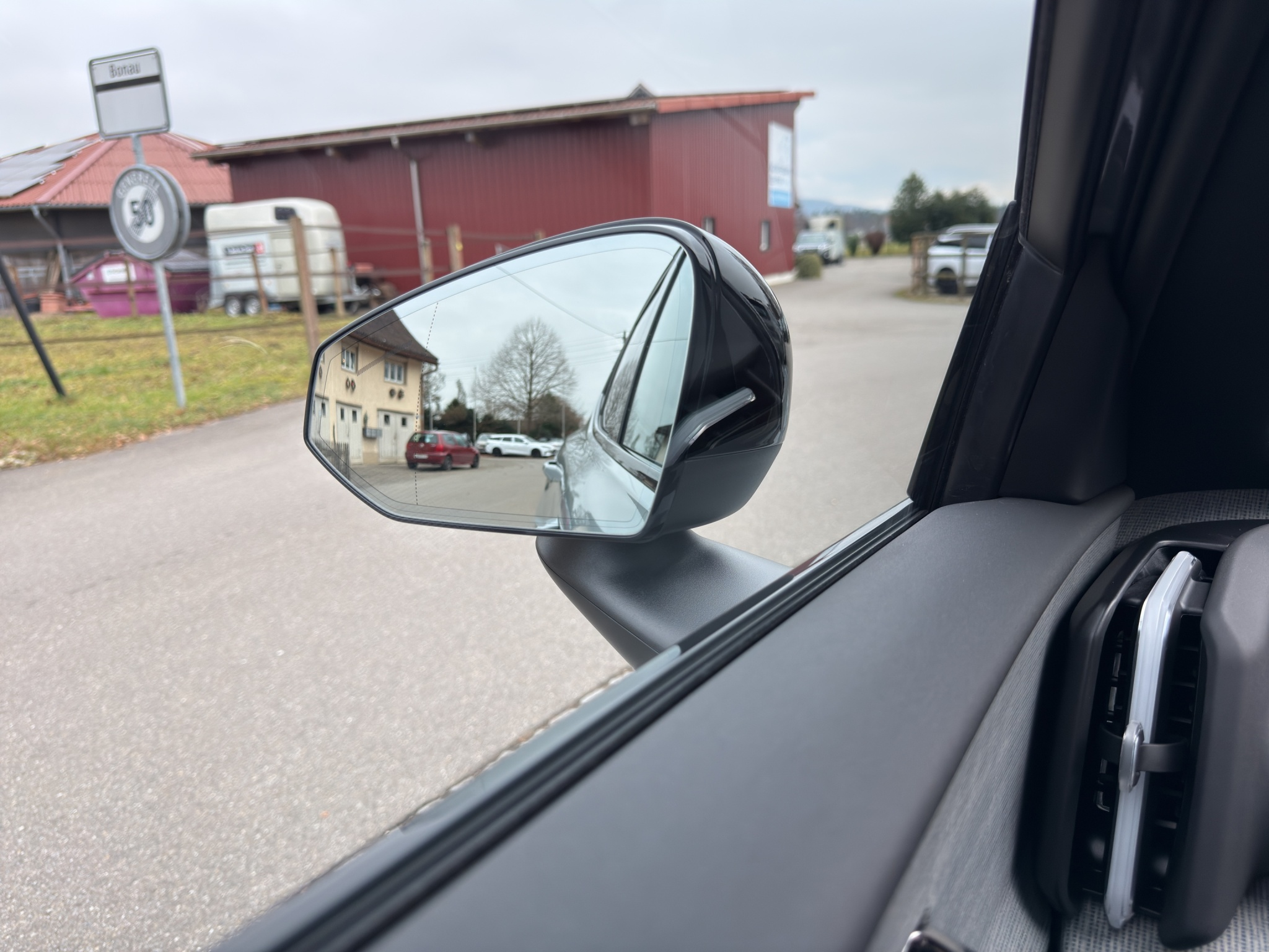 listing desktop thumbnail image 27