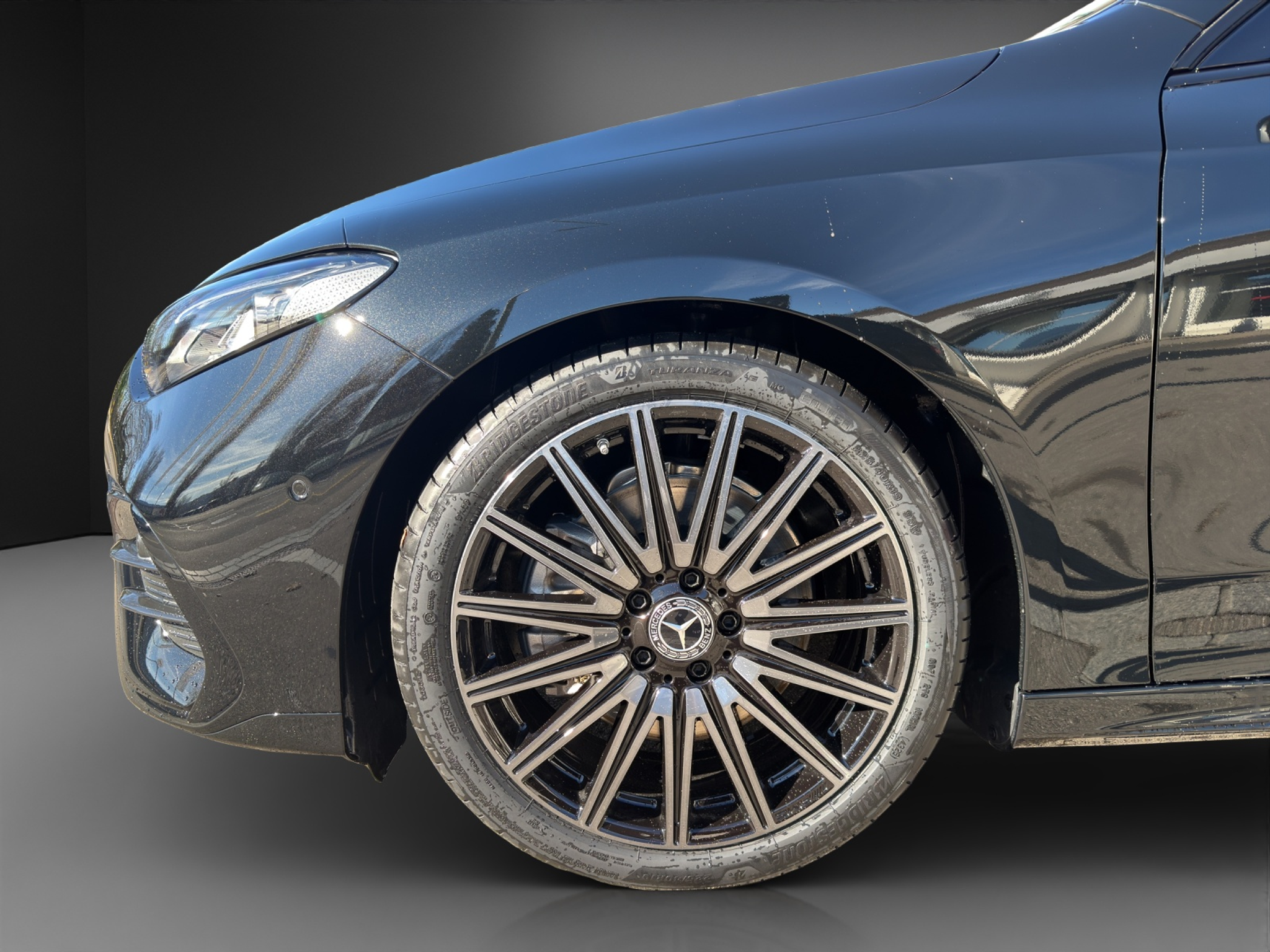 listing desktop thumbnail image 8