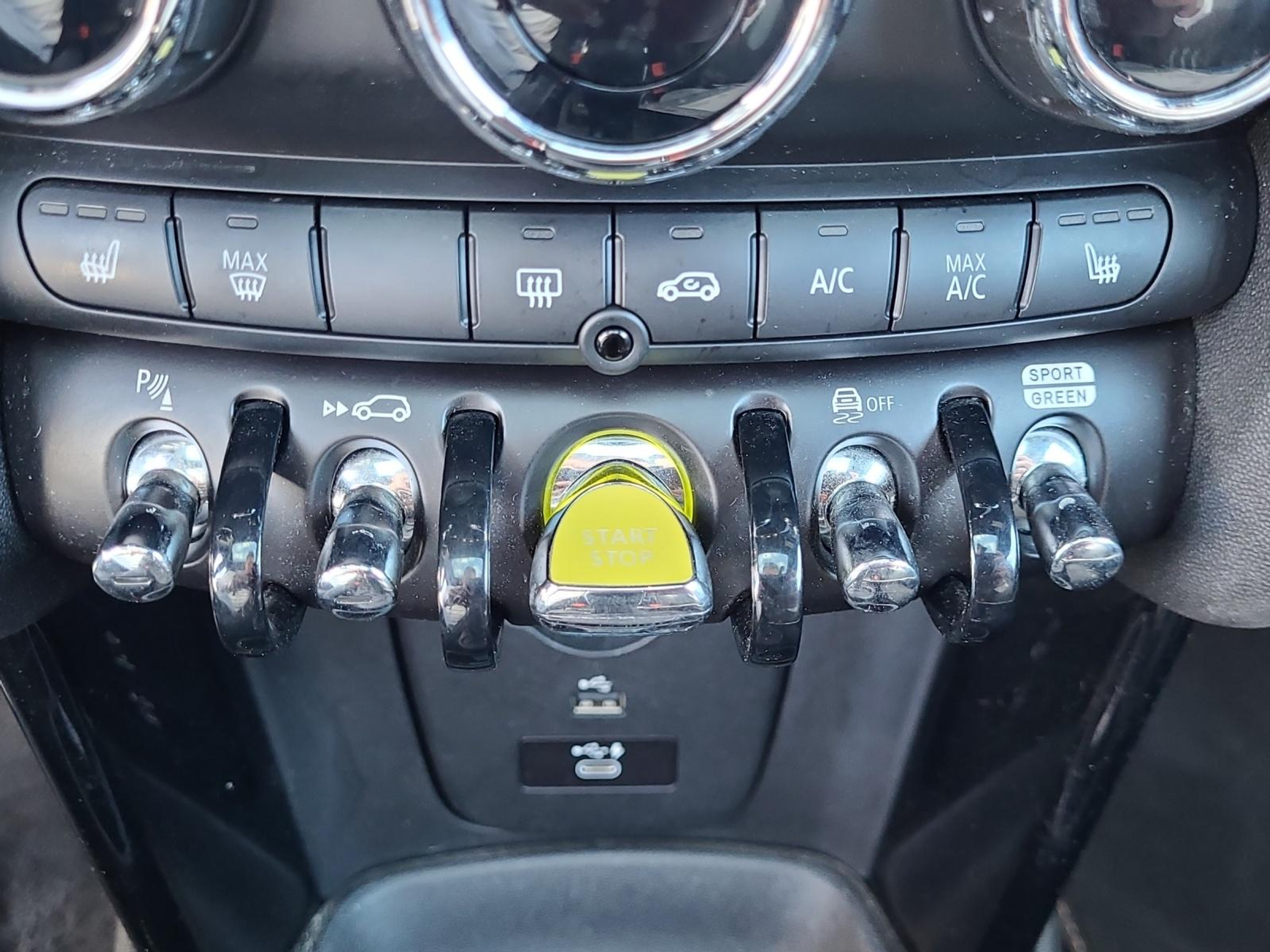 listing desktop thumbnail image 13