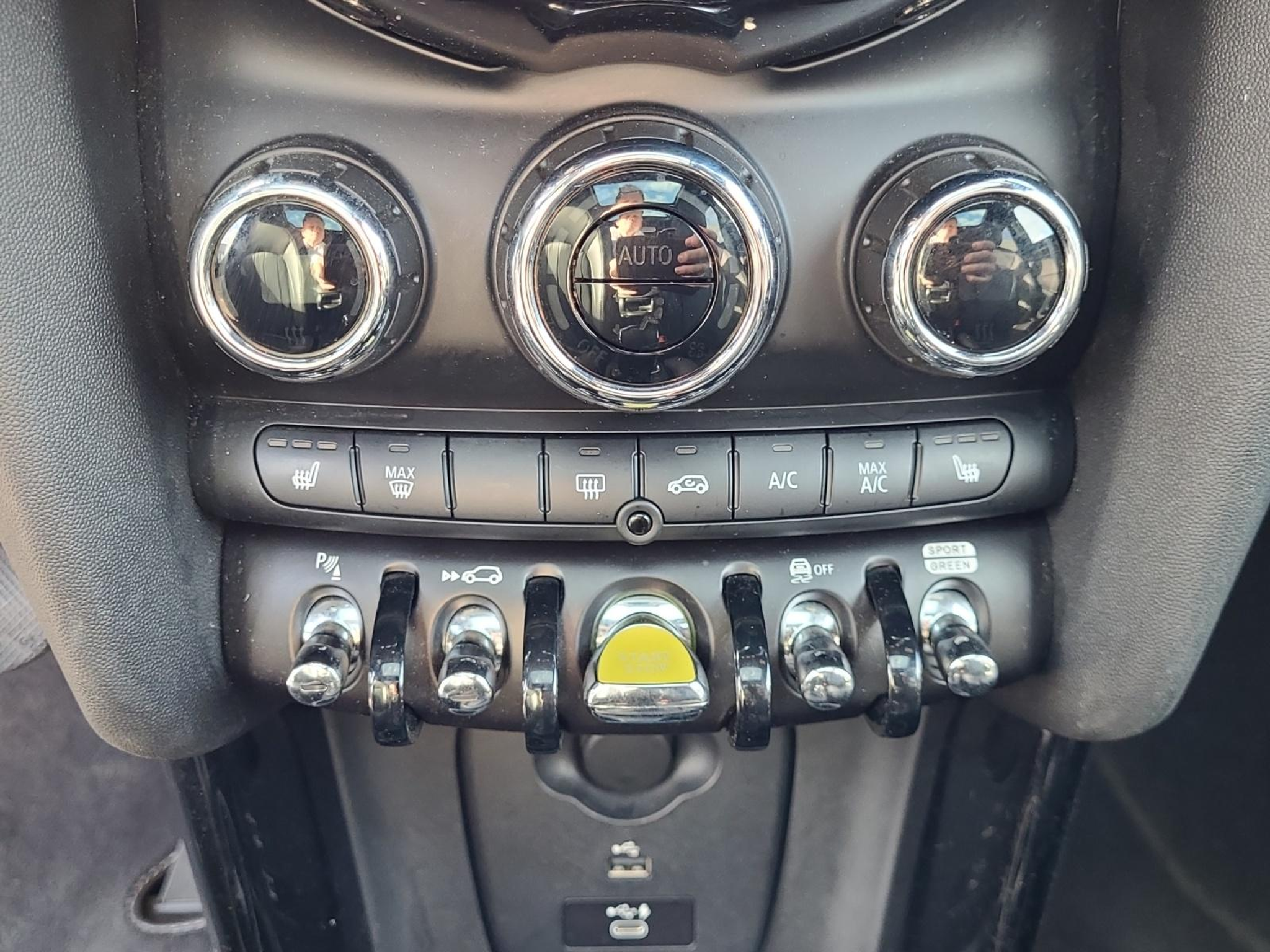 listing desktop thumbnail image 12