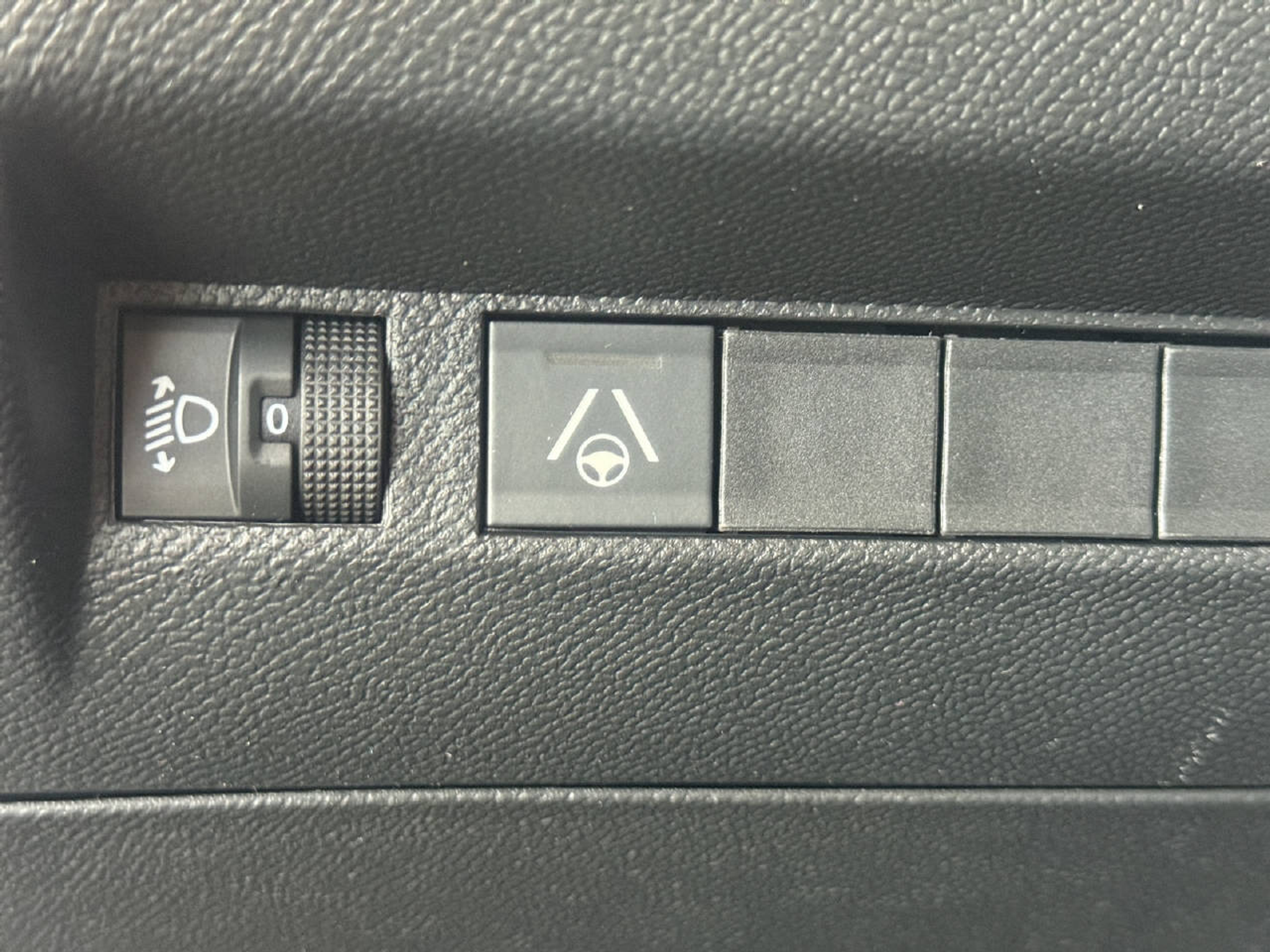 listing desktop thumbnail image 18