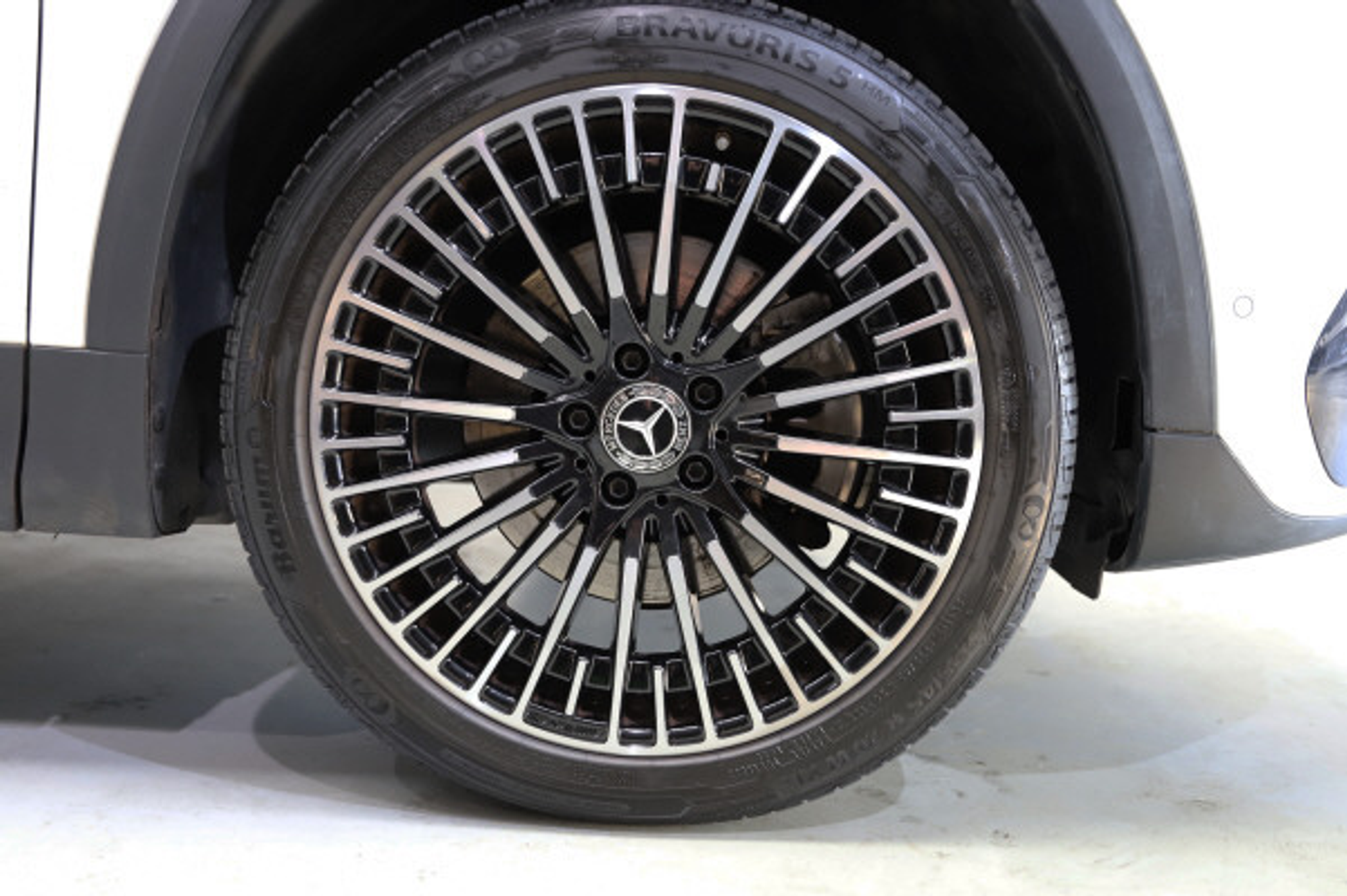 listing desktop thumbnail image 12