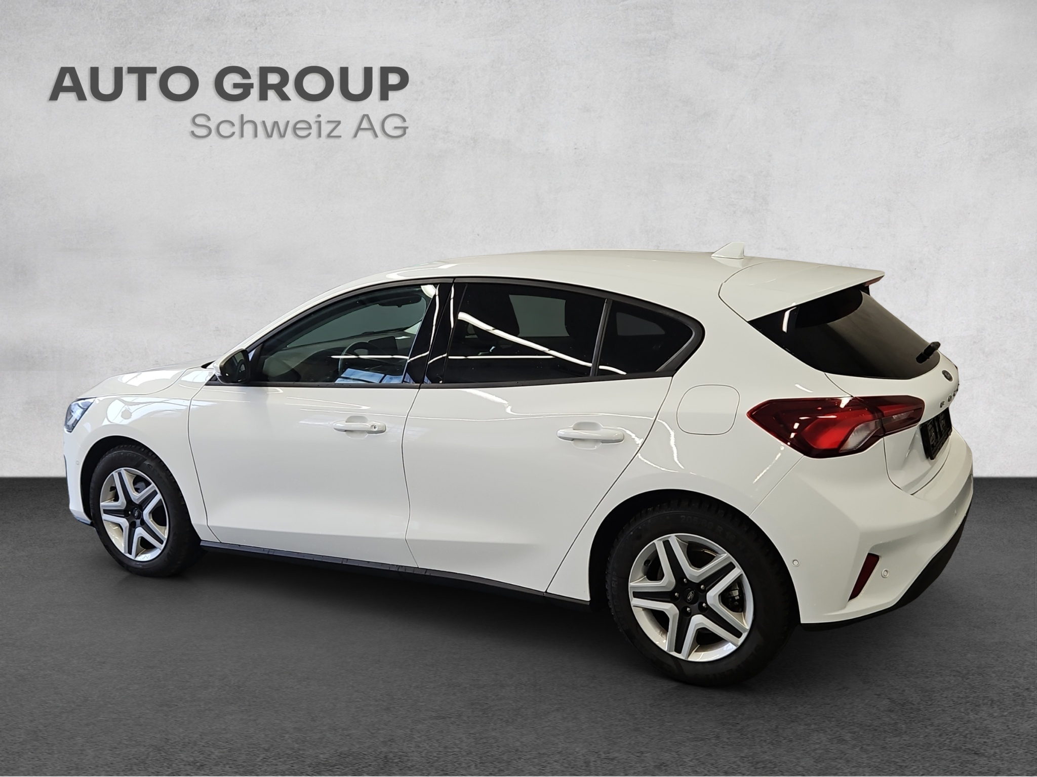 listing desktop thumbnail image 5