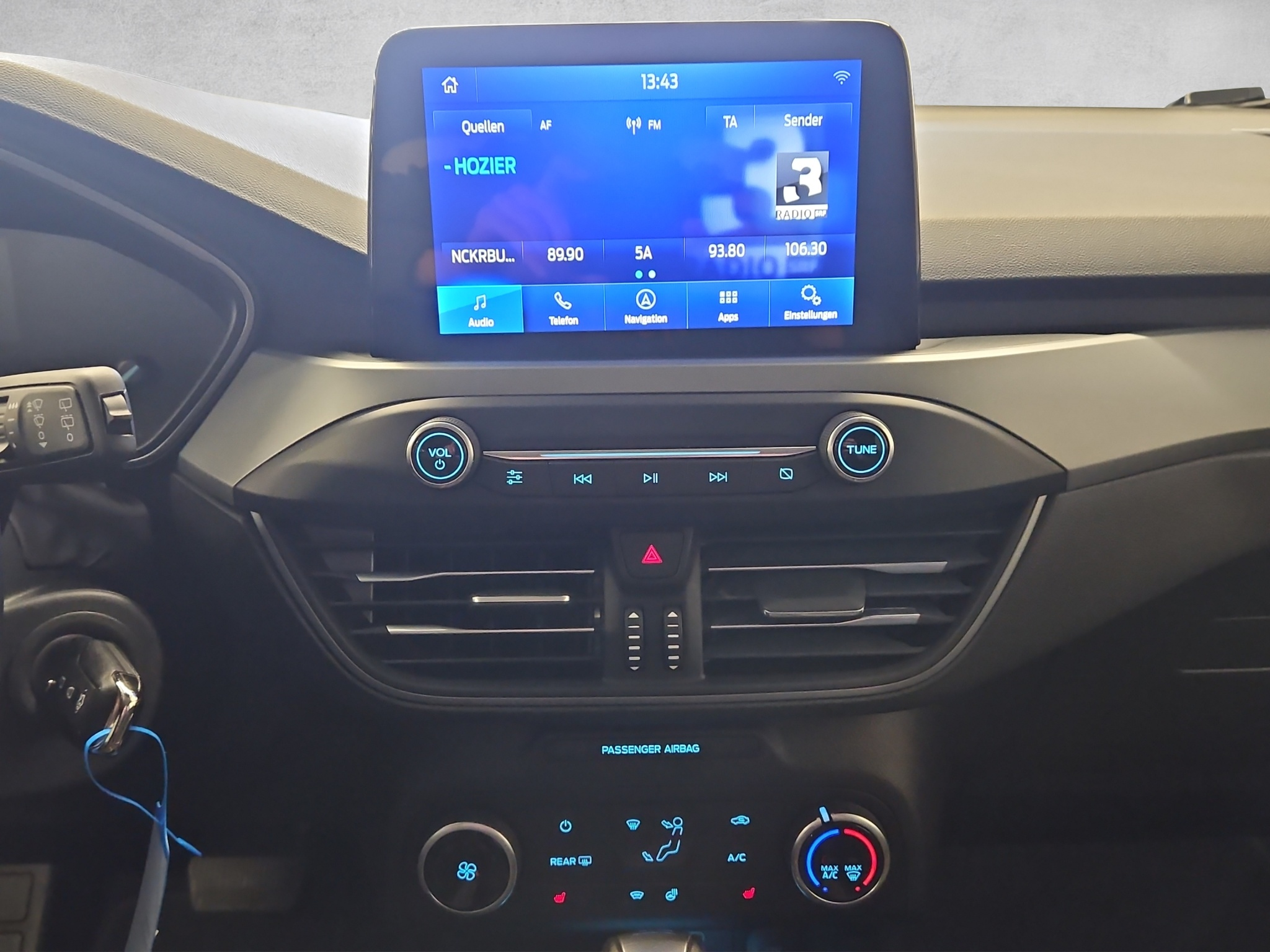 listing desktop thumbnail image 11