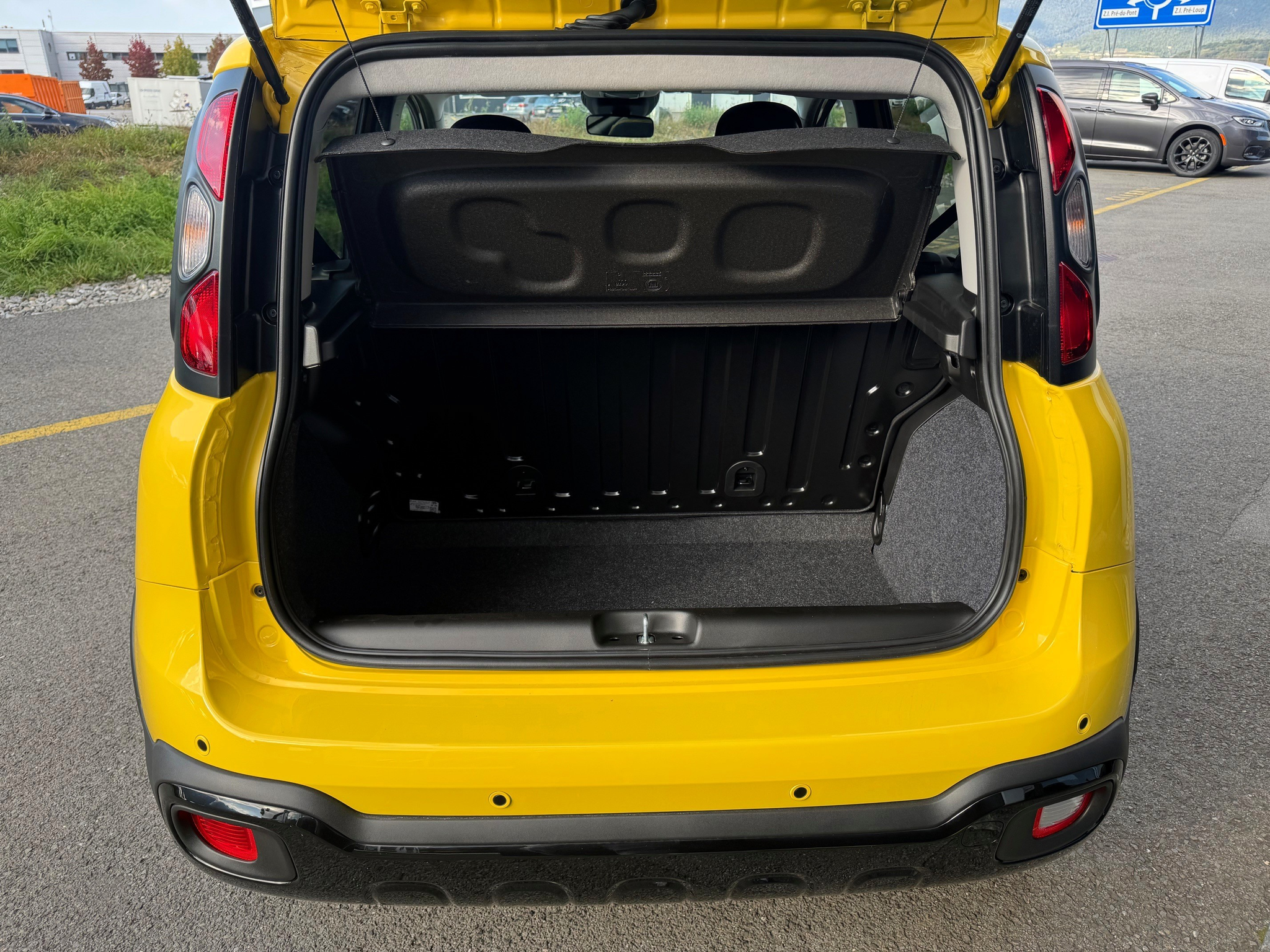 listing desktop thumbnail image 16