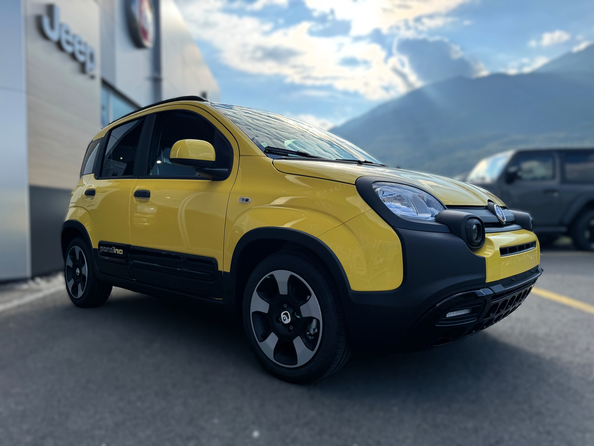 listing desktop thumbnail image 6