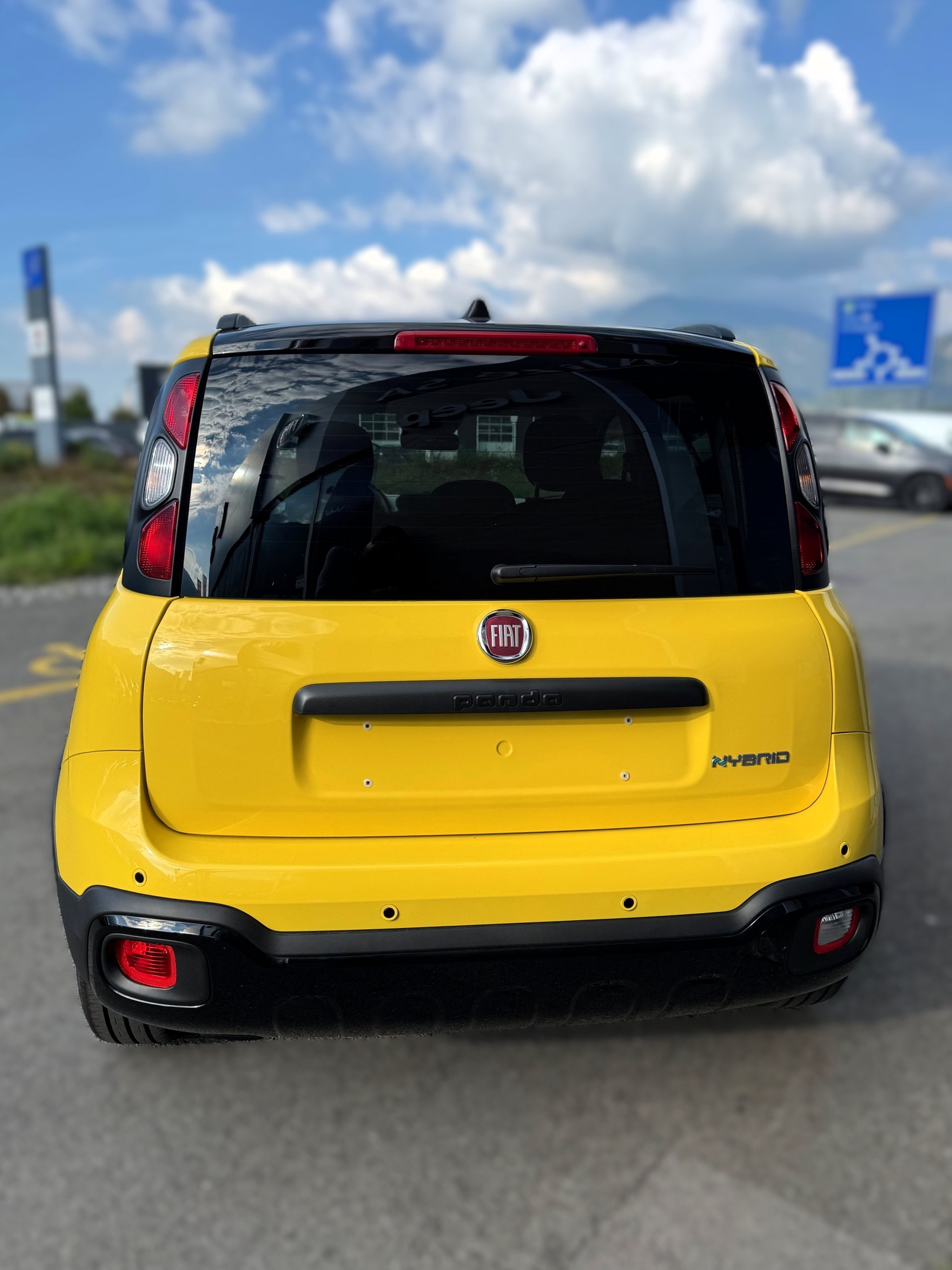 listing desktop thumbnail image 4