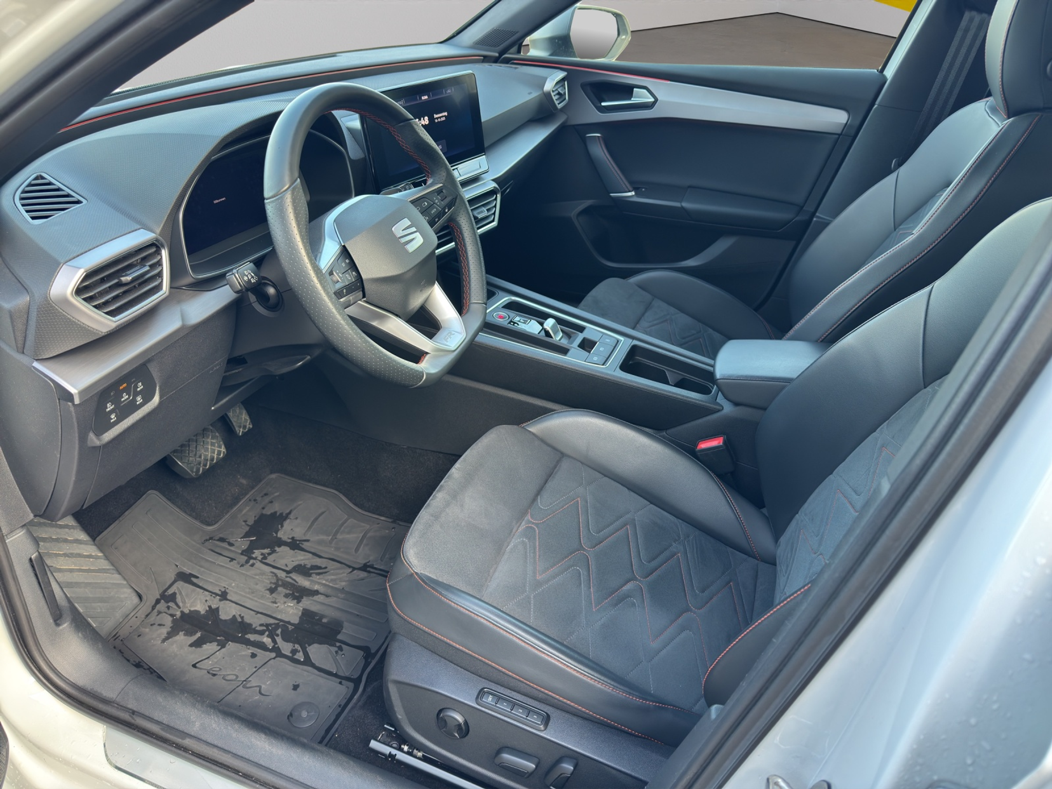 listing desktop thumbnail image 4