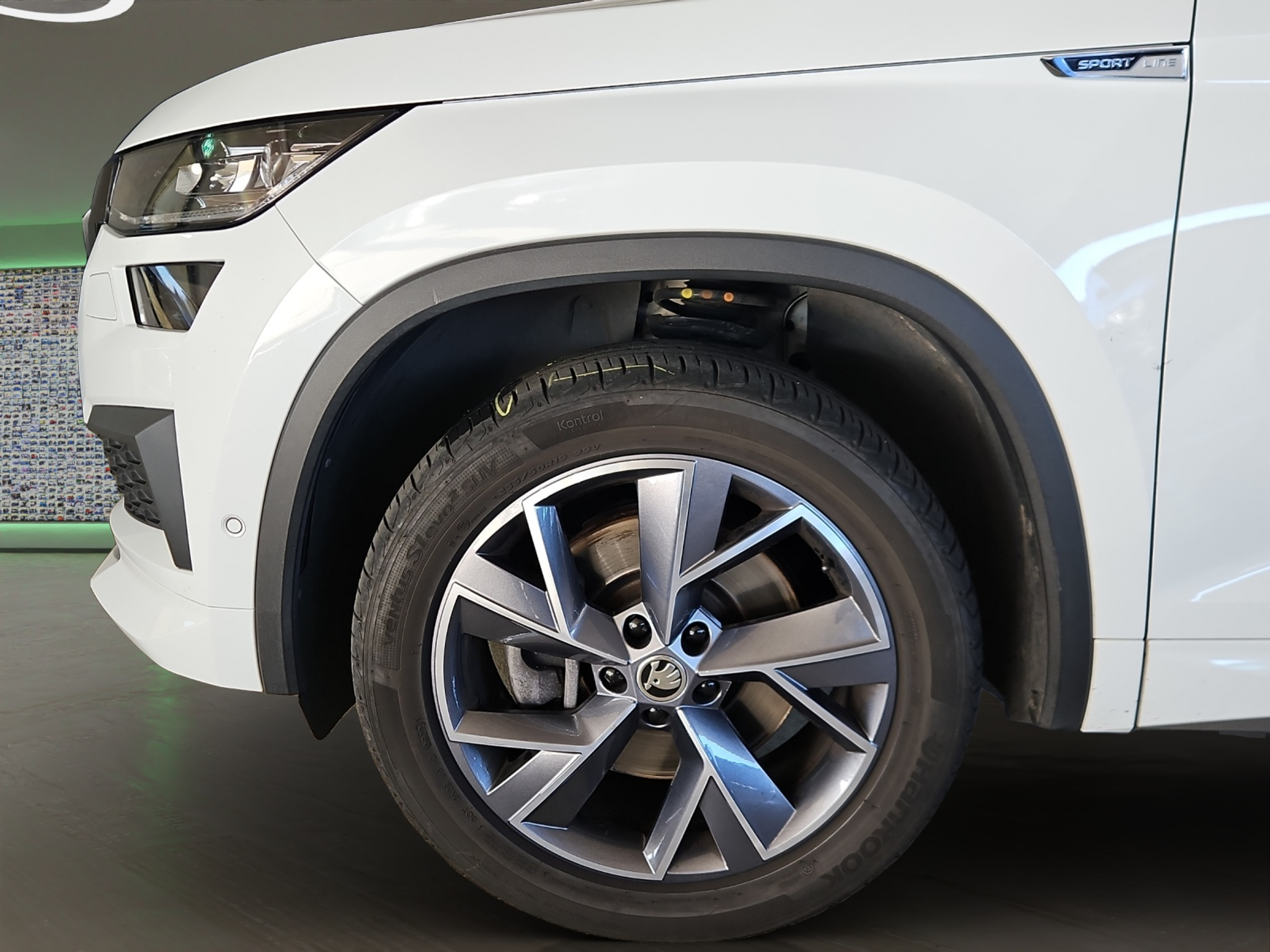 listing desktop thumbnail image 5