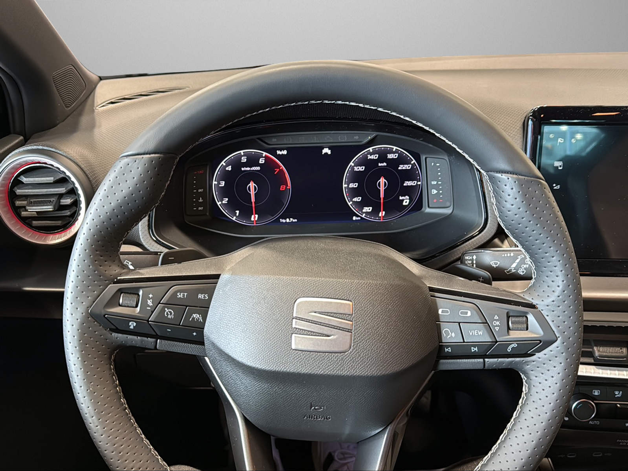 listing desktop thumbnail image 8