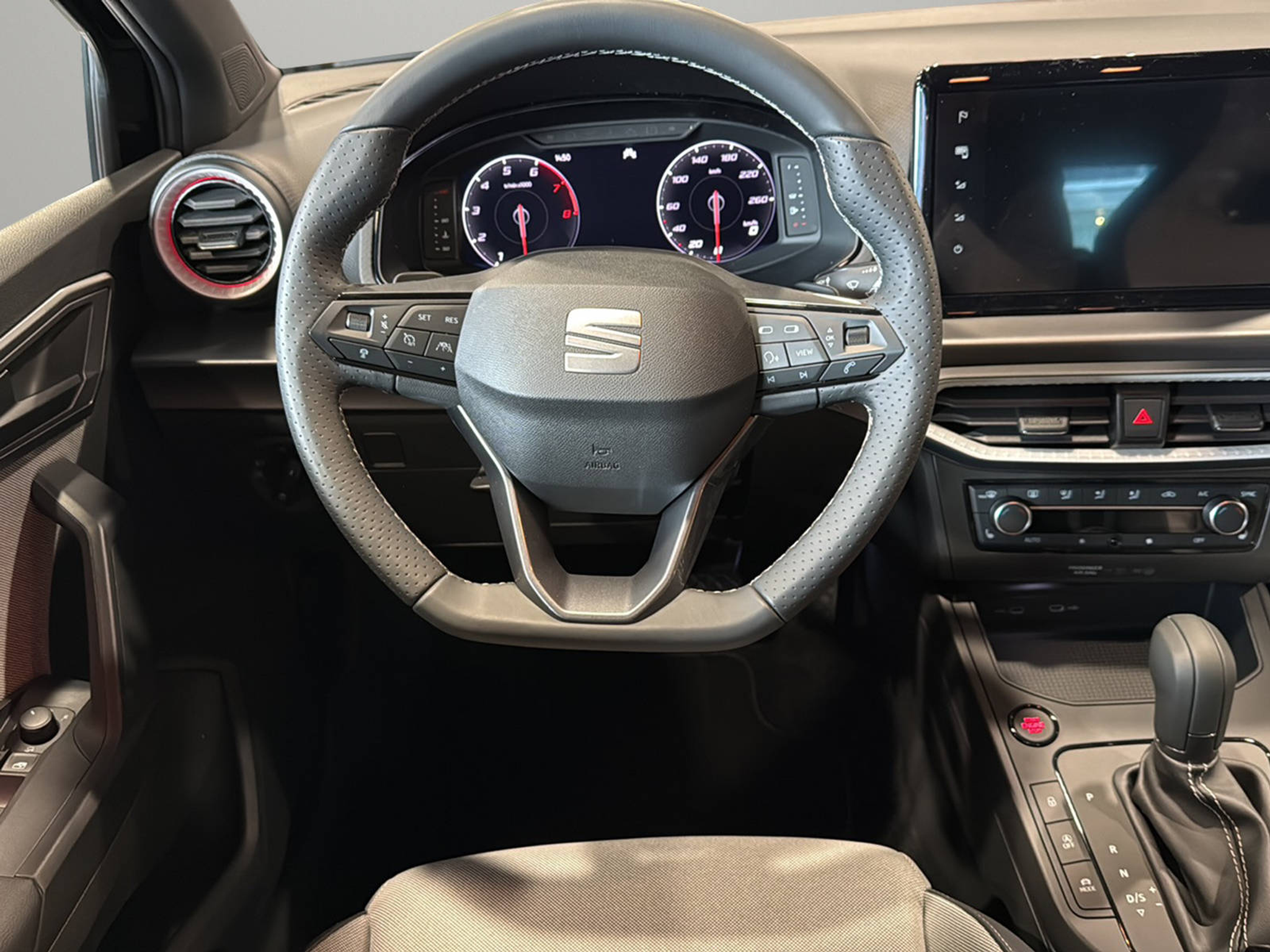 listing desktop thumbnail image 7