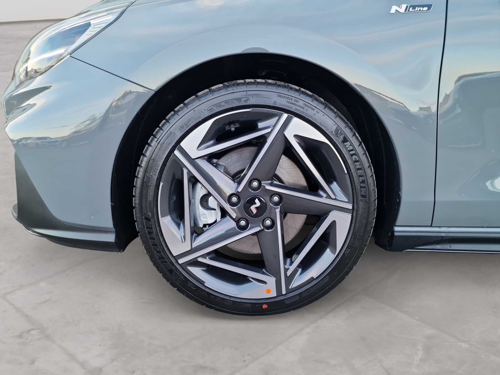 listing desktop thumbnail image 8