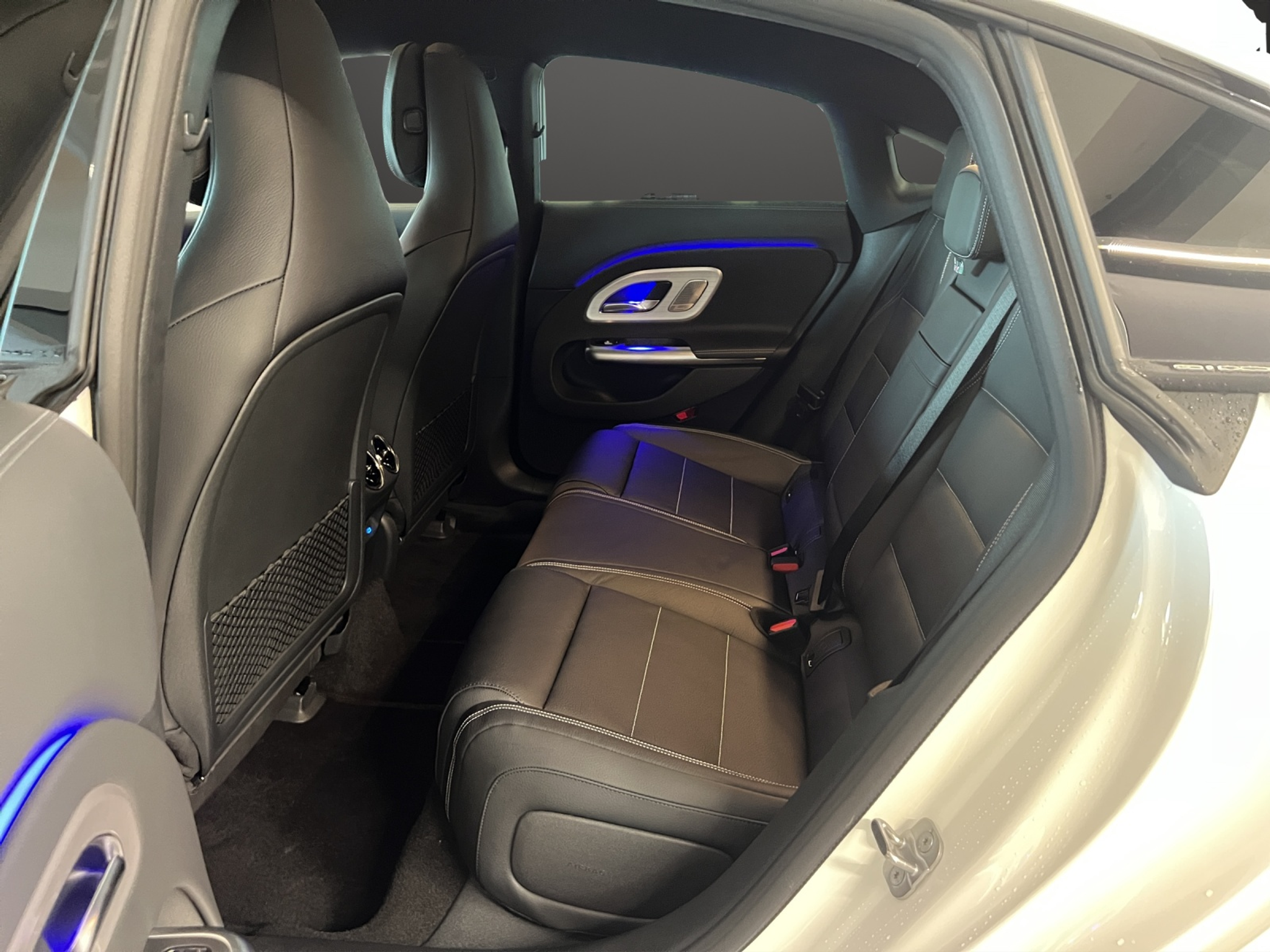 listing desktop thumbnail image 11