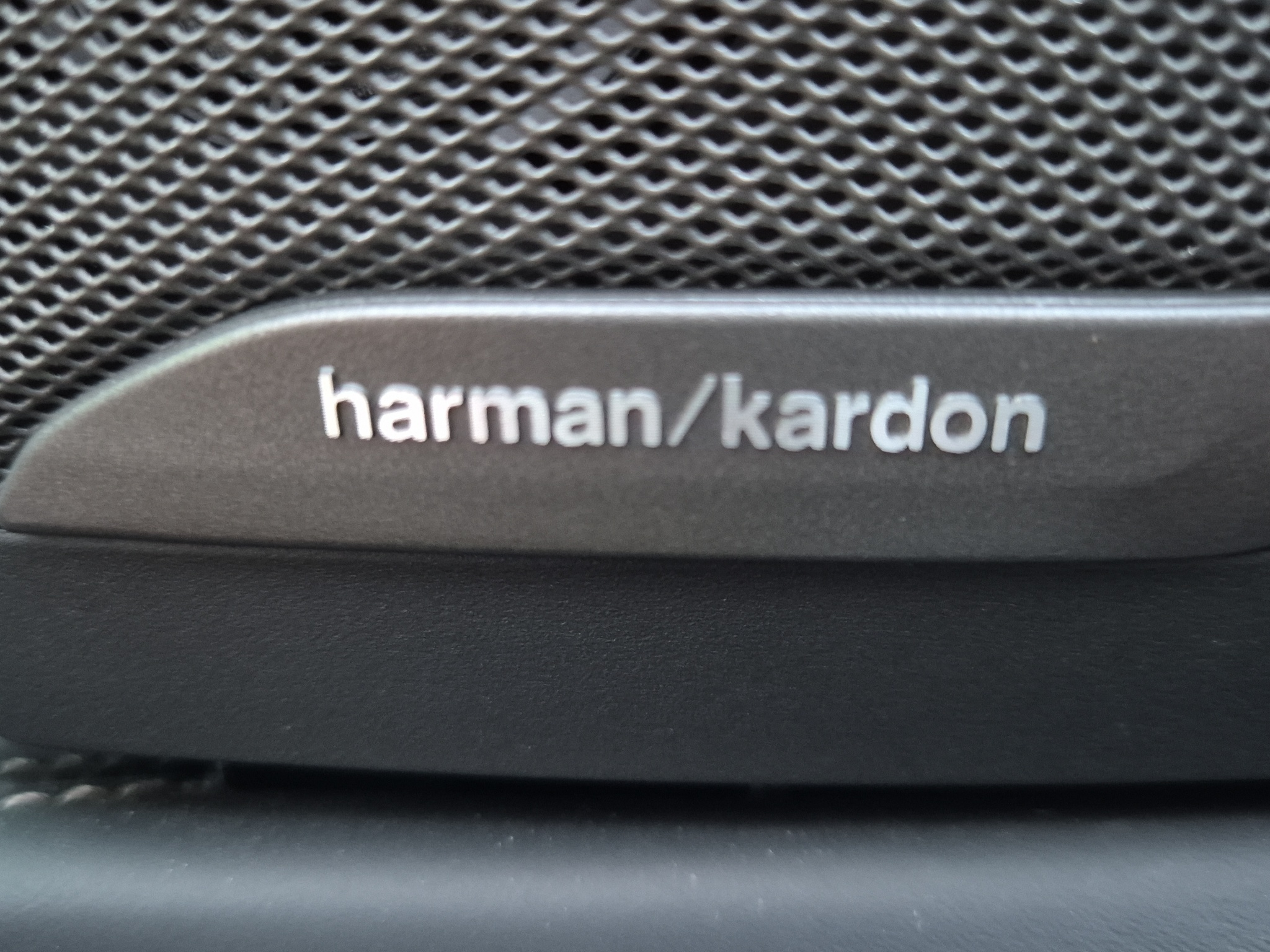 listing desktop thumbnail image 14