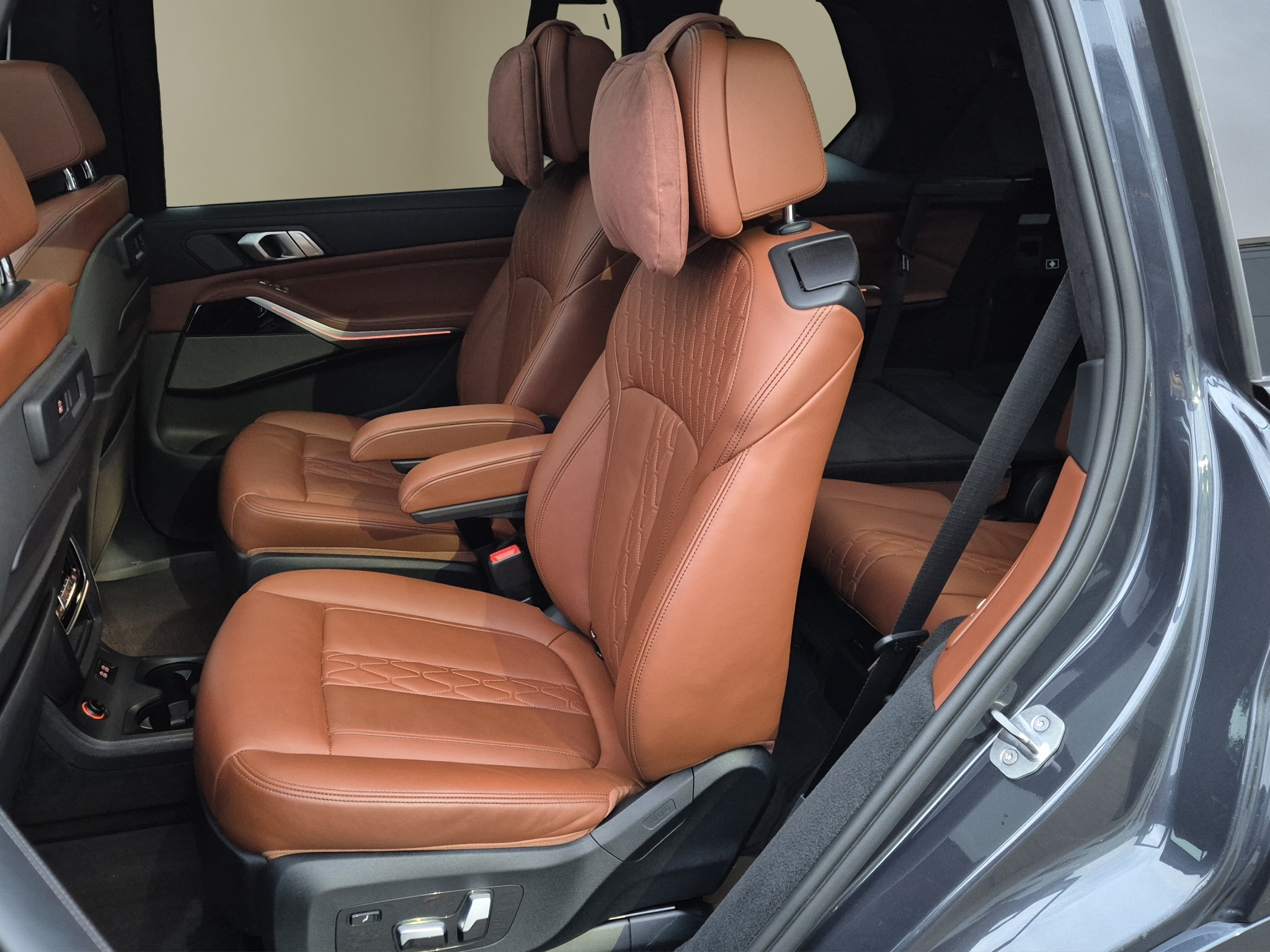 listing desktop thumbnail image 15