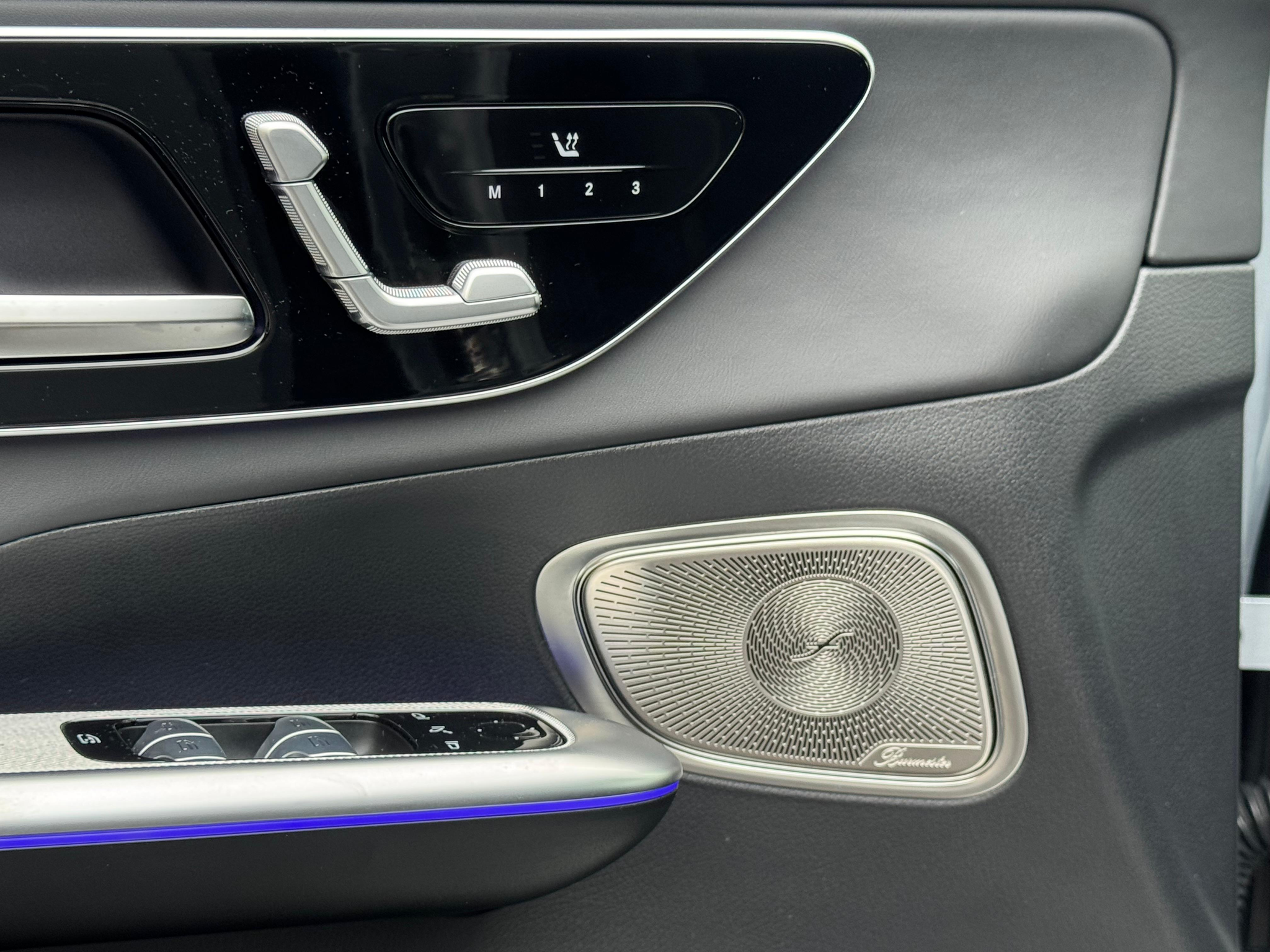 listing desktop thumbnail image 20