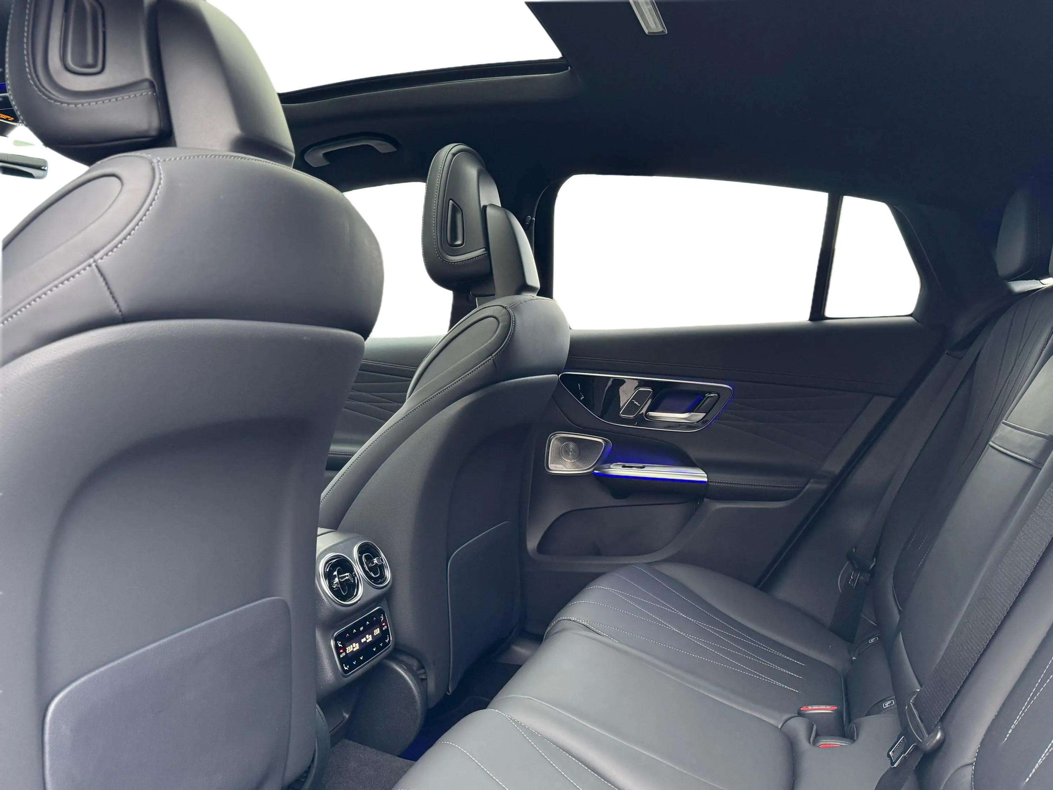 listing desktop thumbnail image 15