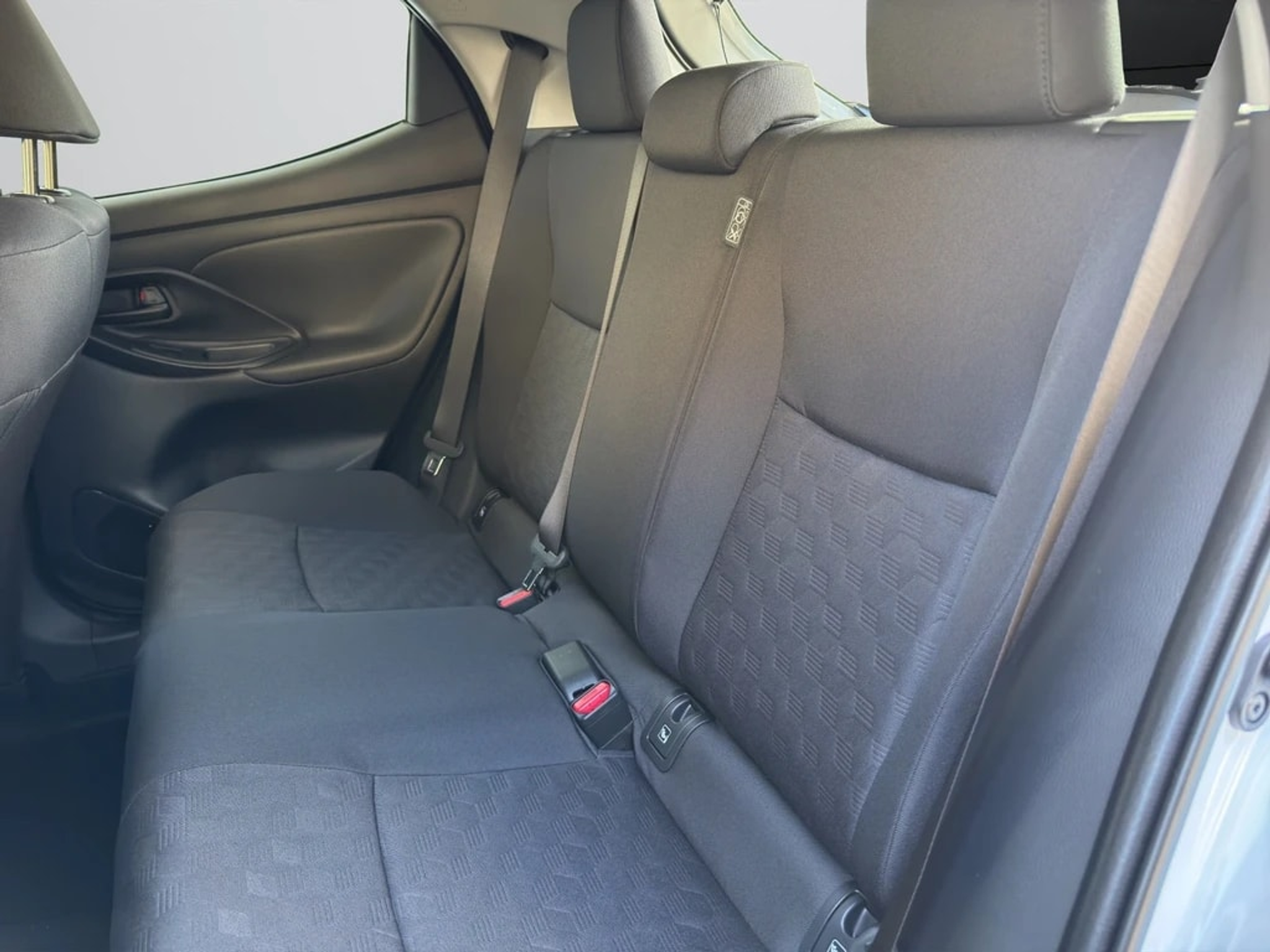 listing desktop thumbnail image 11