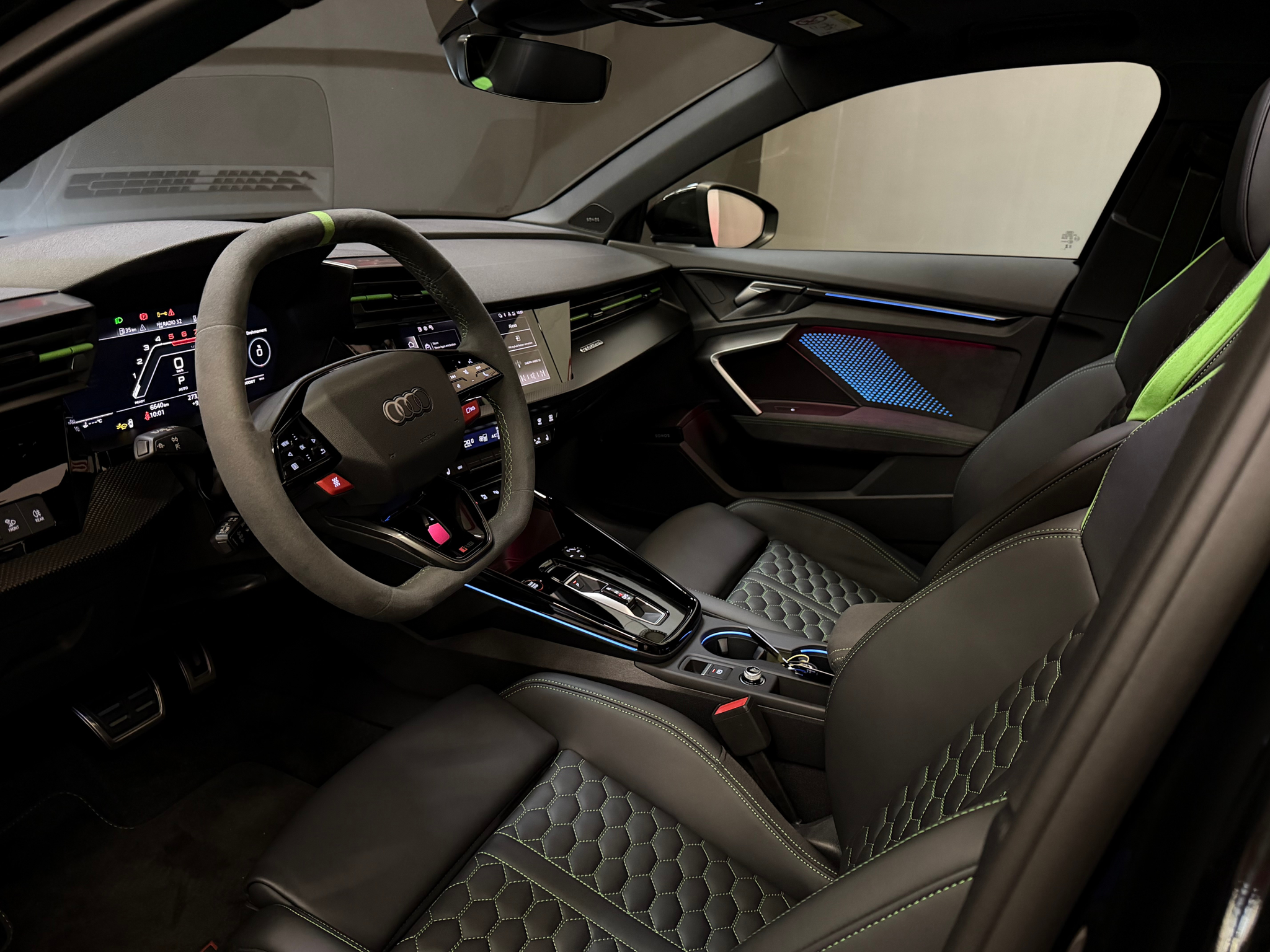 listing desktop thumbnail image 11