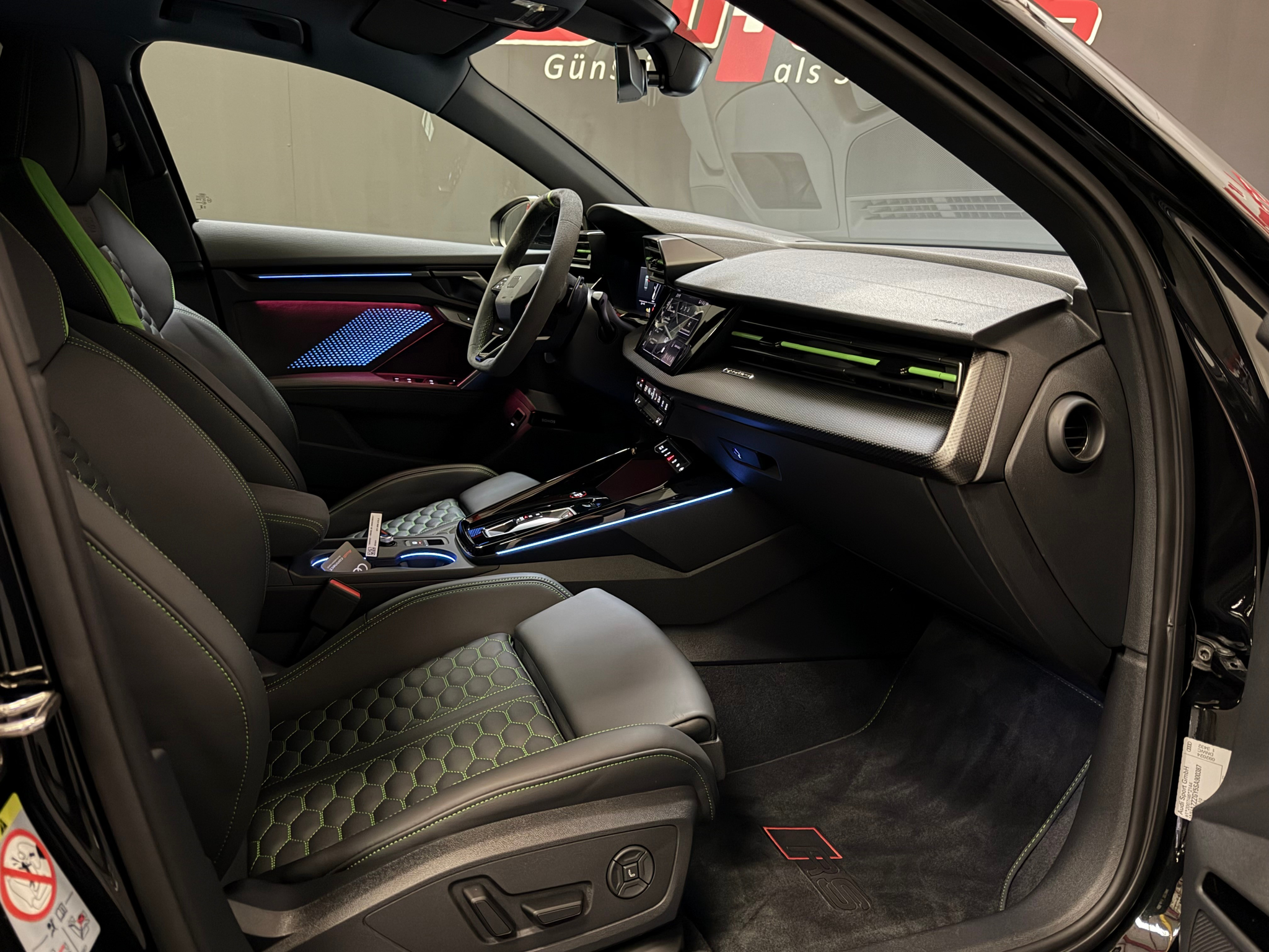 listing desktop thumbnail image 17