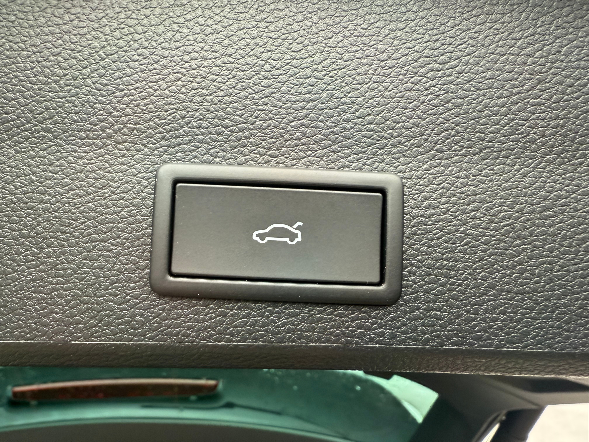 listing desktop thumbnail image 6