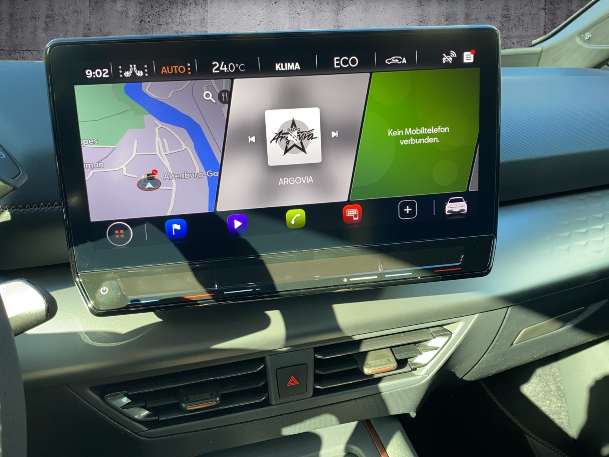 listing desktop thumbnail image 13