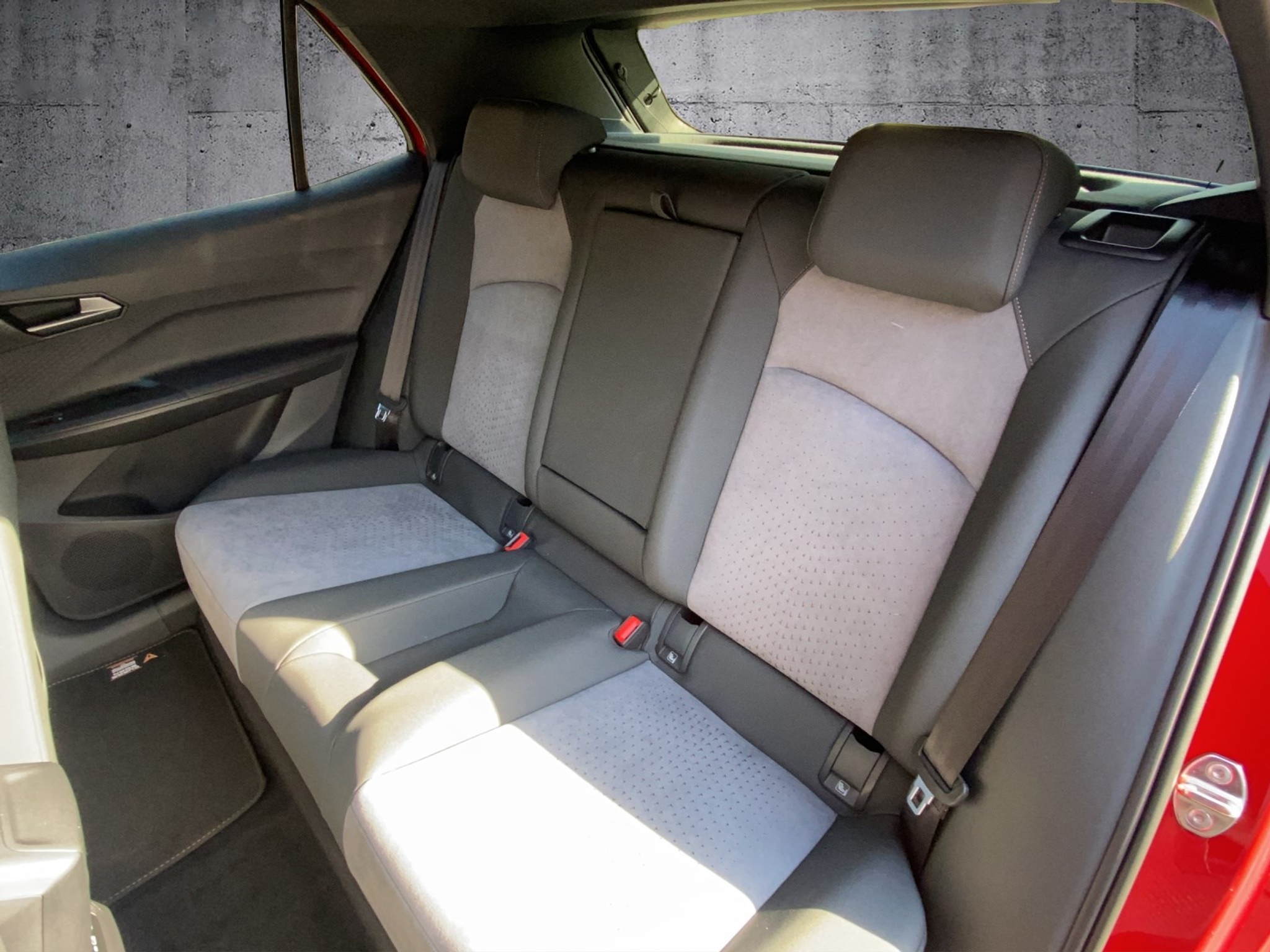 listing desktop thumbnail image 14