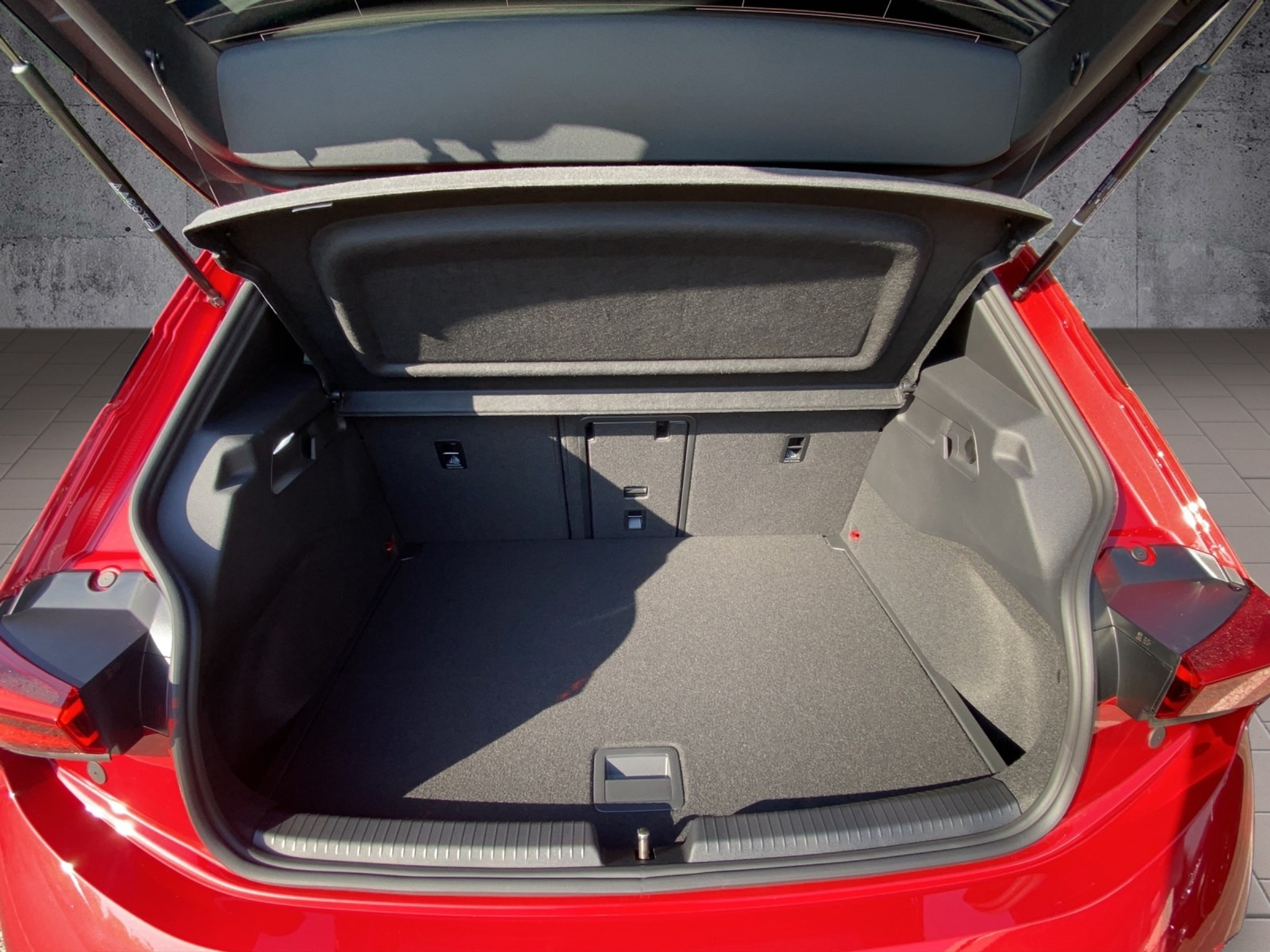 listing desktop thumbnail image 15