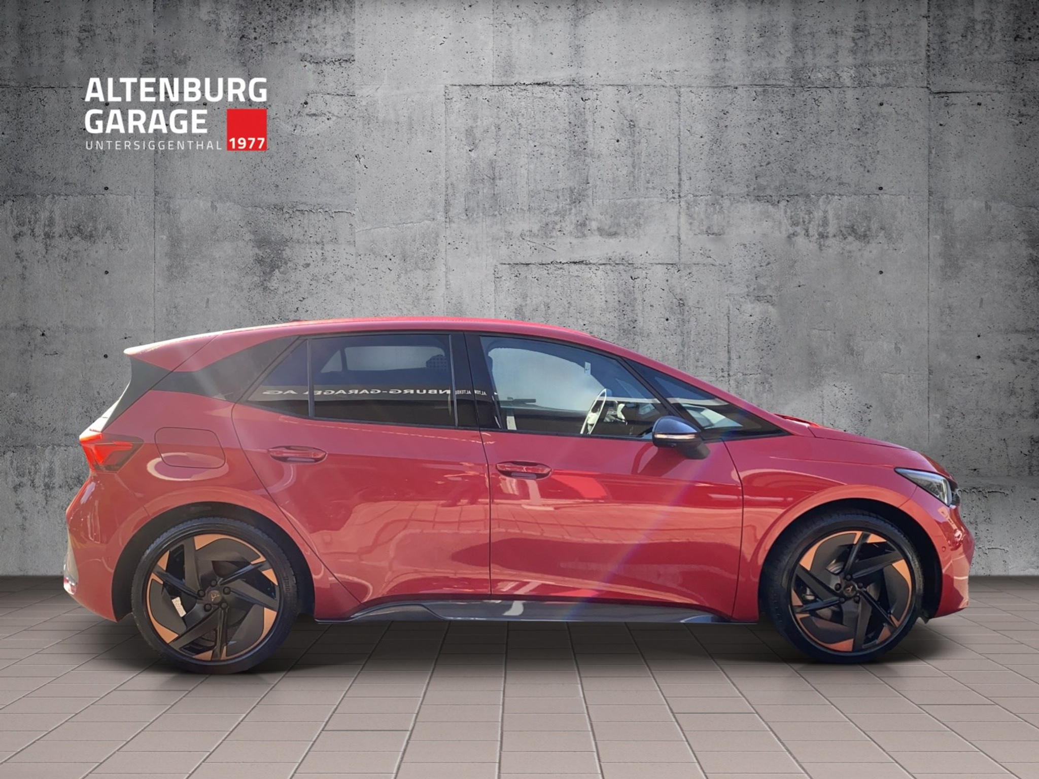 listing desktop thumbnail image 5