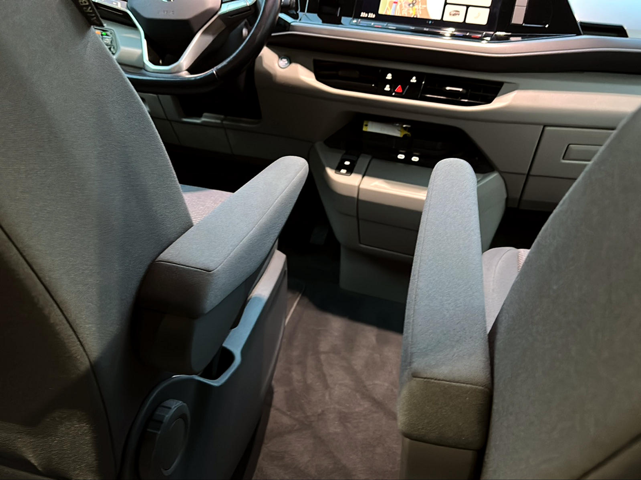 listing desktop thumbnail image 16