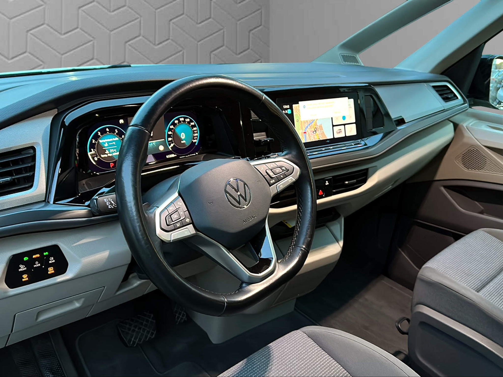 listing desktop thumbnail image 11