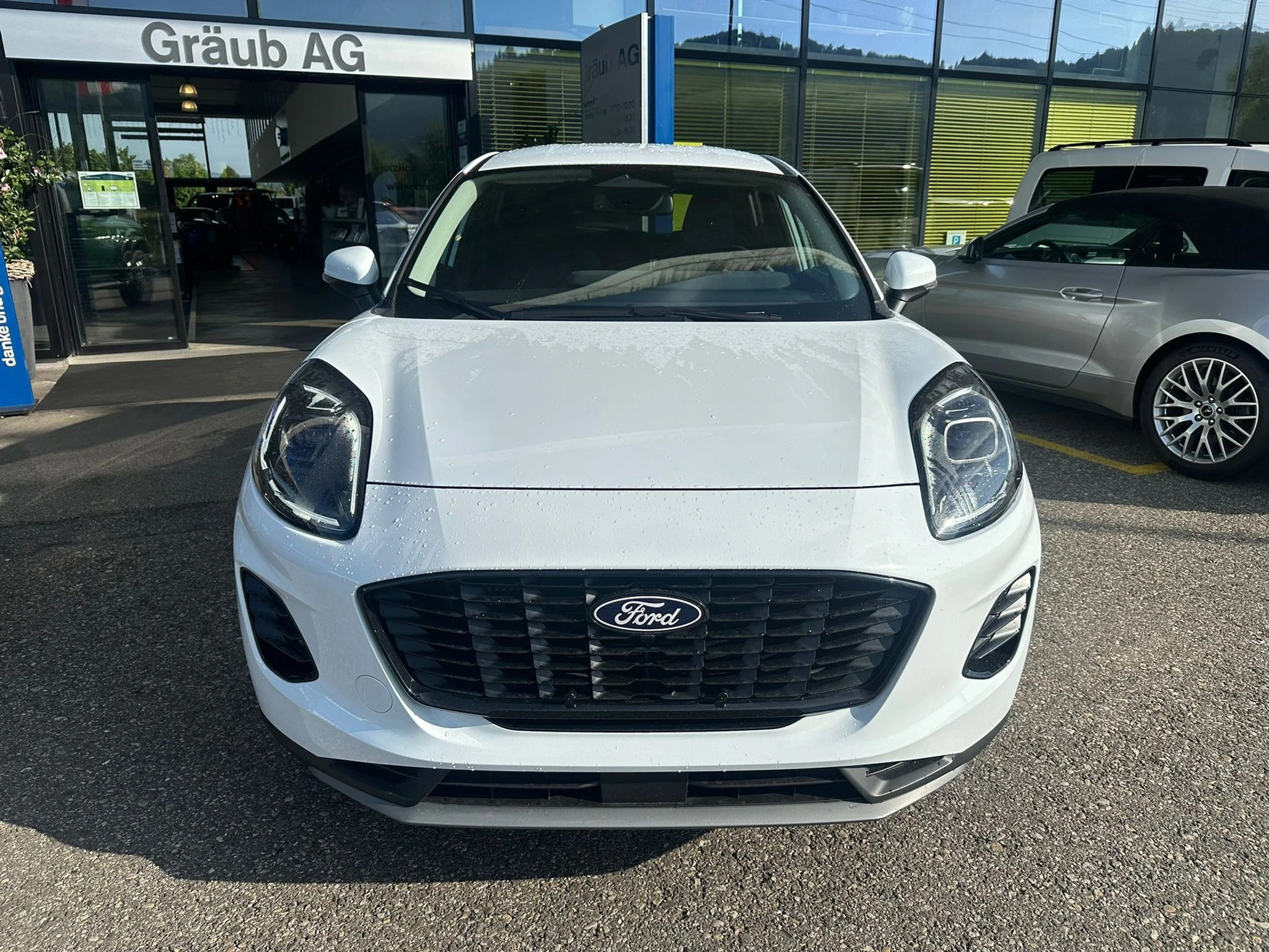 listing desktop thumbnail image 2