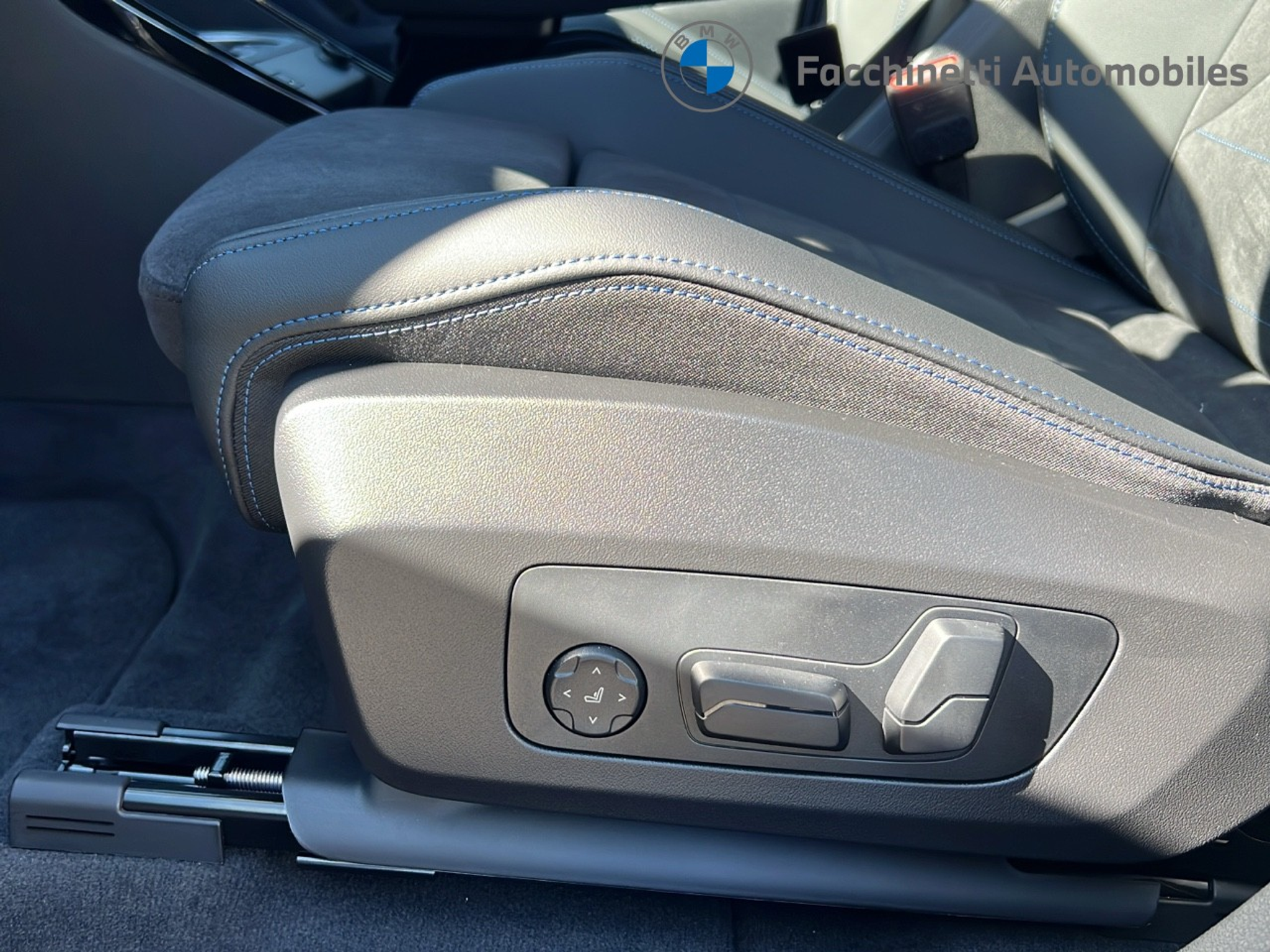 listing desktop thumbnail image 22