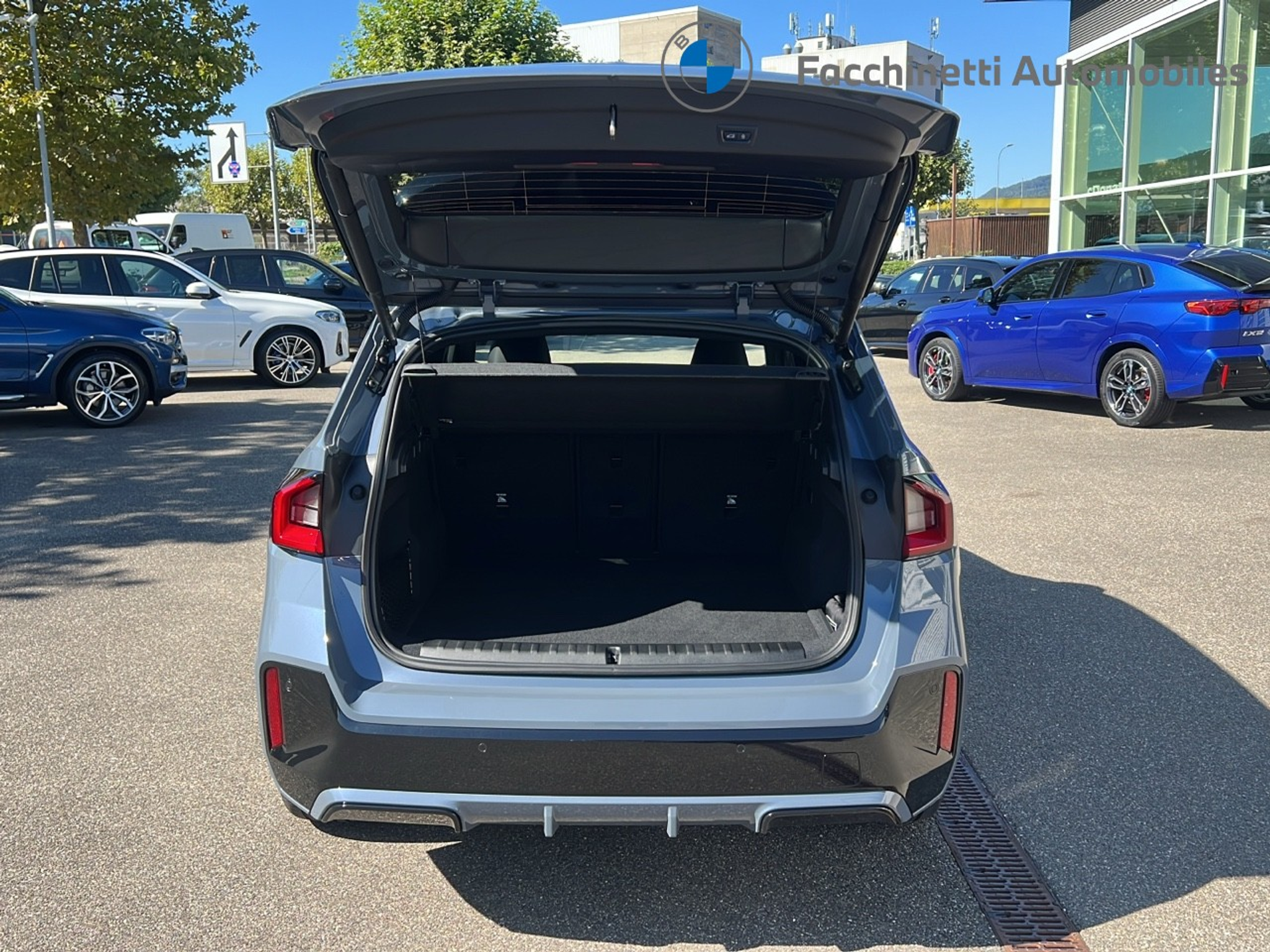 listing desktop thumbnail image 12