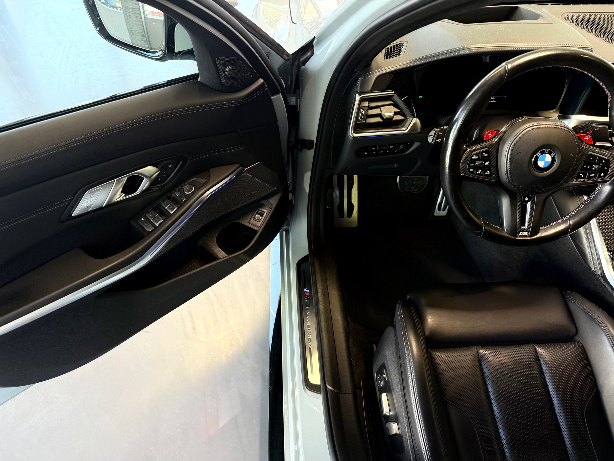 listing desktop thumbnail image 9